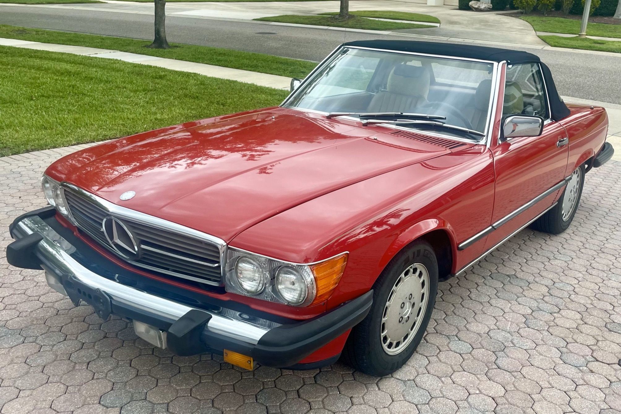 1988 Mercedes-Benz SL-Class 560SL