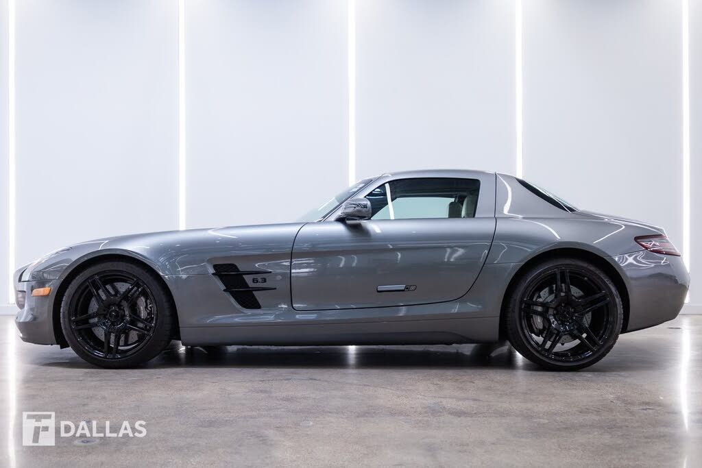 2012 Mercedes-Benz SLS AMG Roadster
