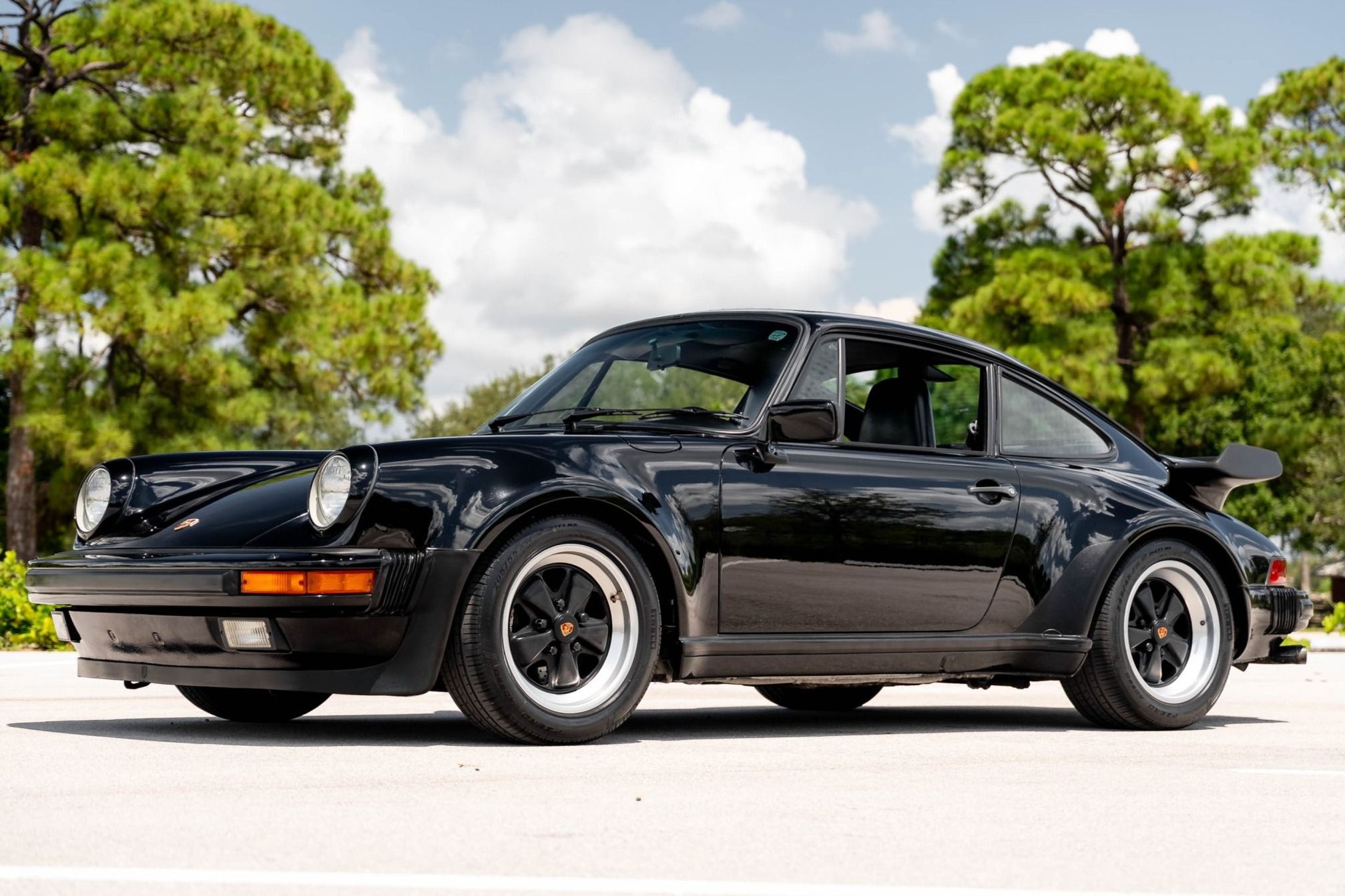 1986 Porsche 911 Turbo Slantnose