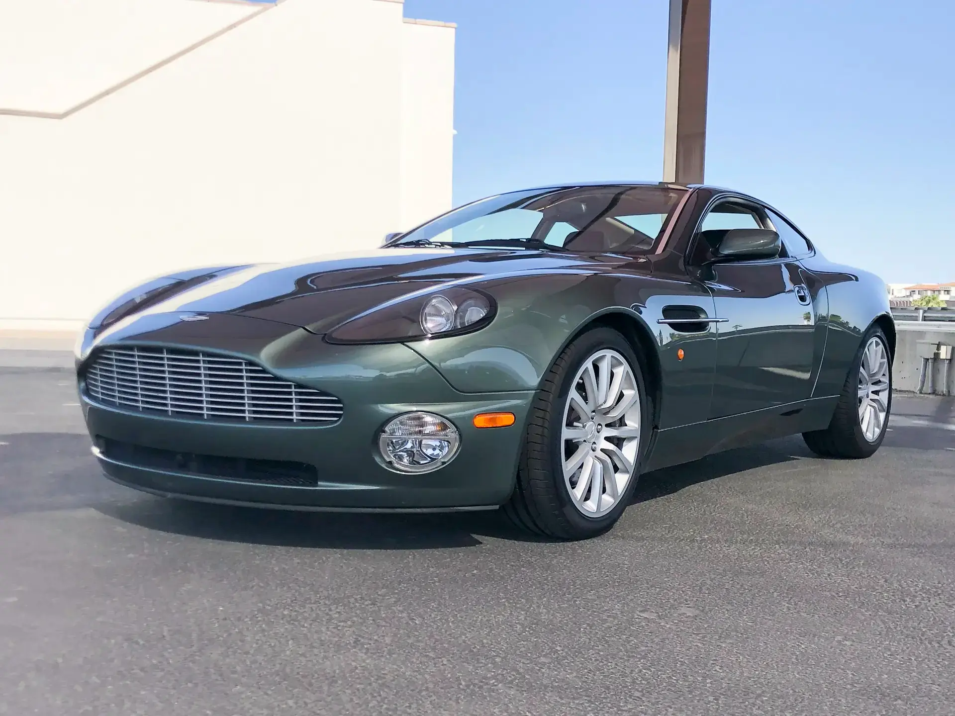 2002 Aston Martin Vanquish V12 Vanquish