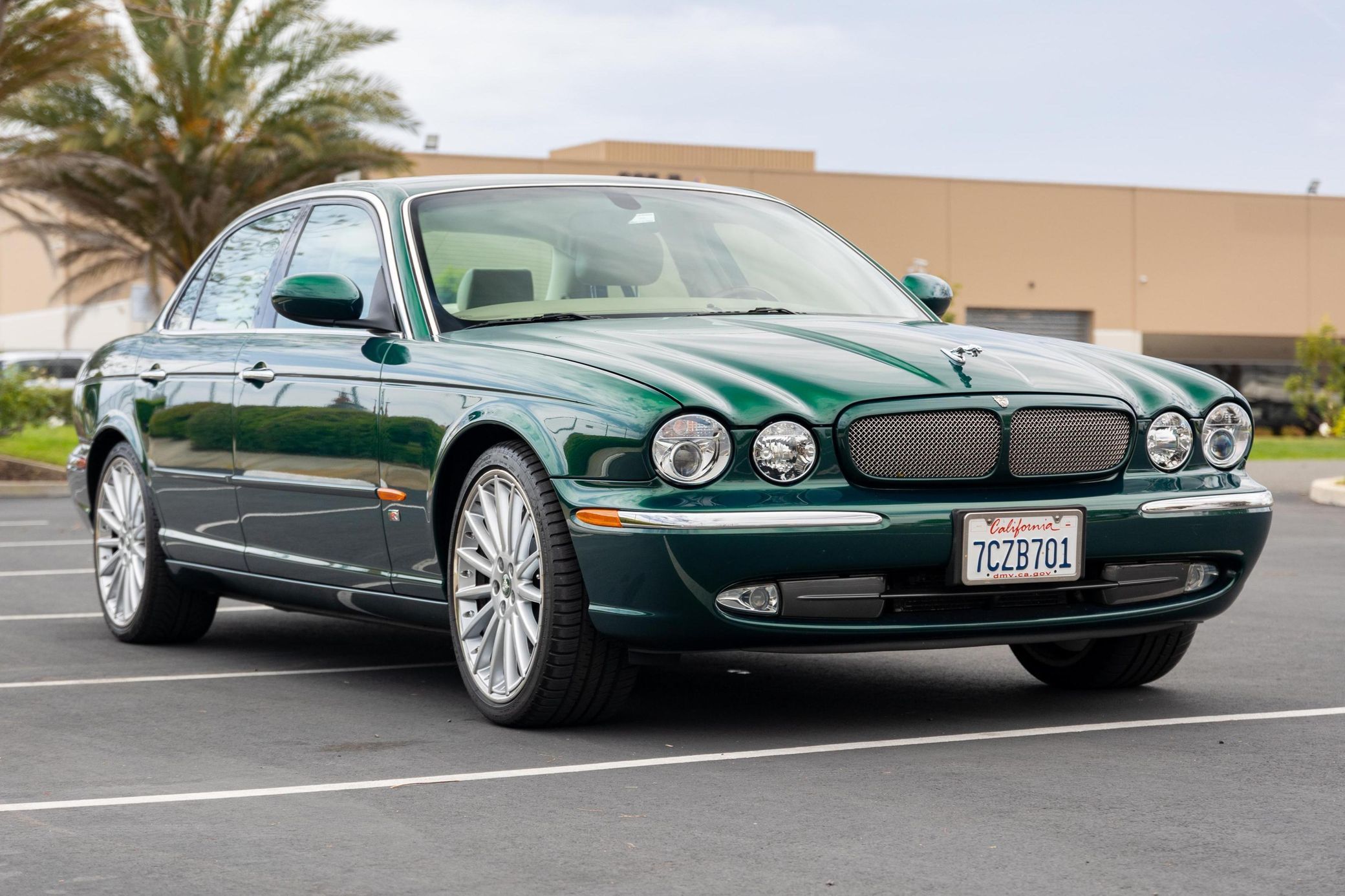 2004 Jaguar XJ XJR