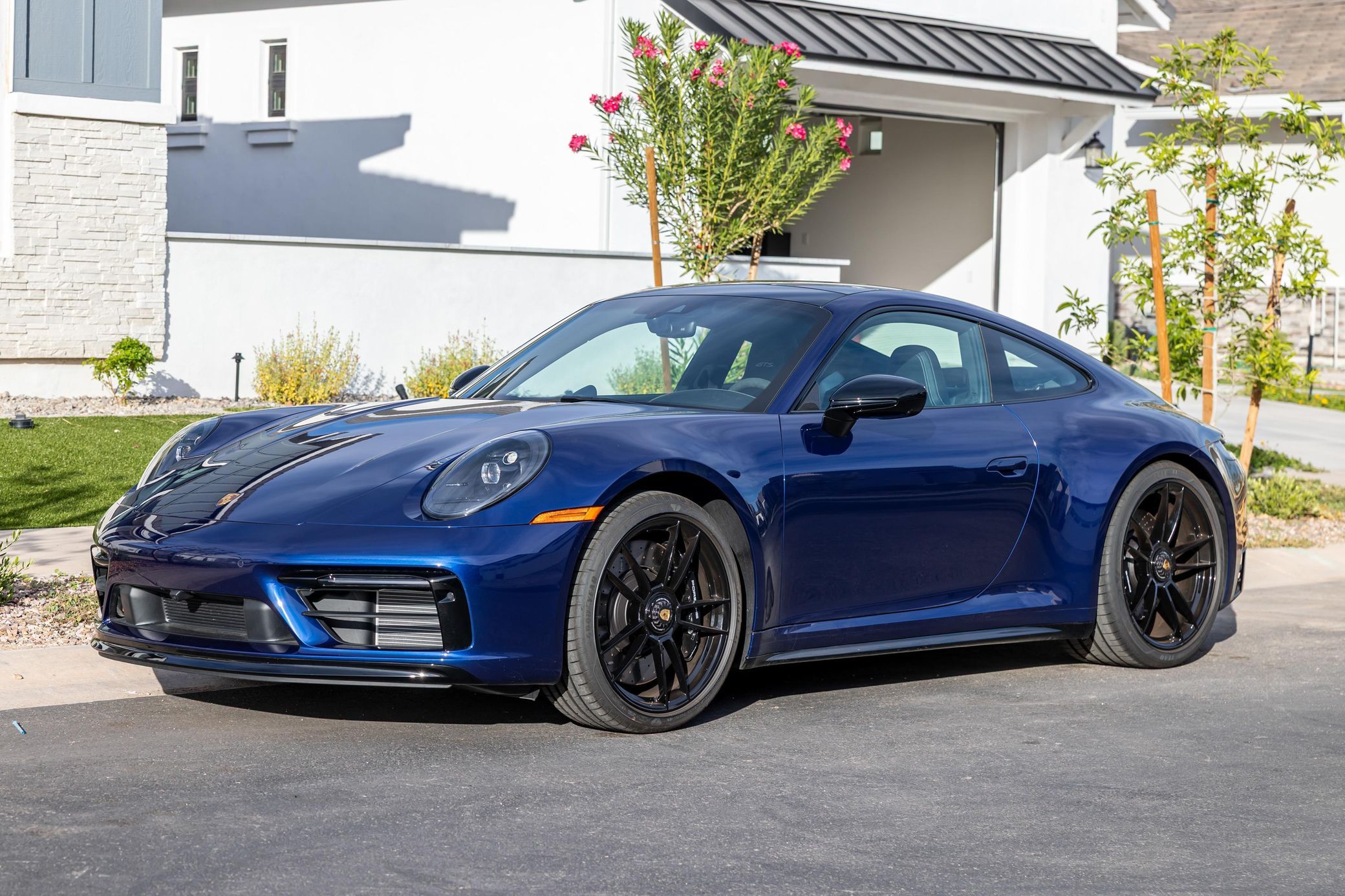 2024 Porsche 911 Carrera 4 GTS