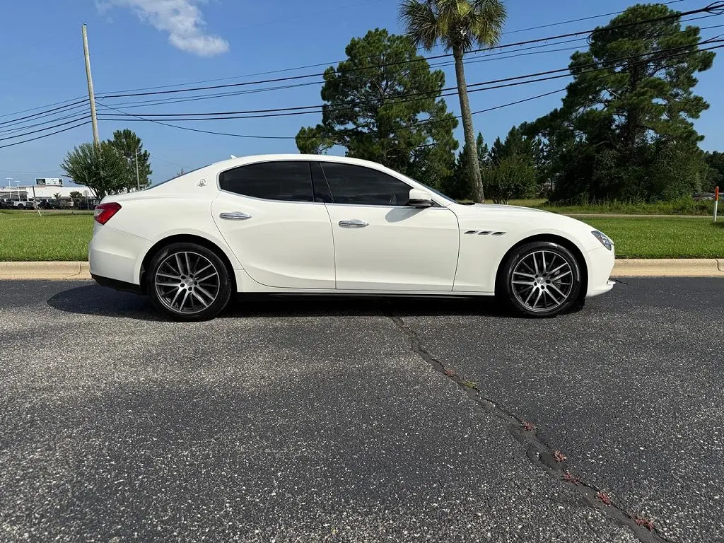 2017 Maserati Ghibli