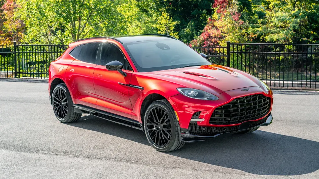 2023 Aston Martin DBX 707