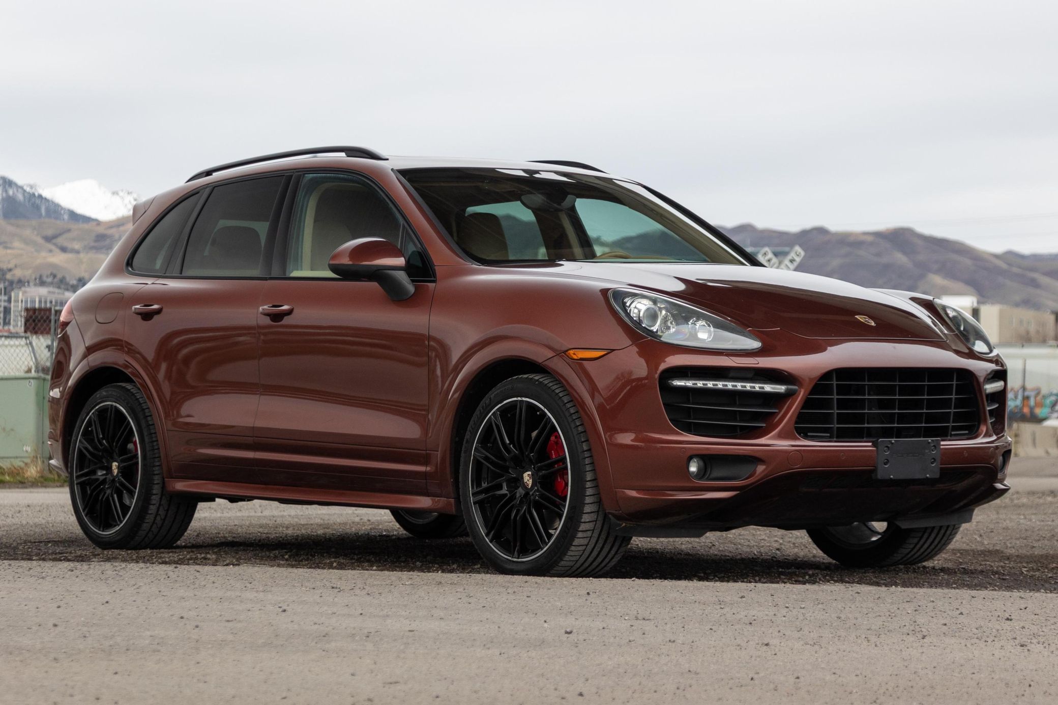 2013 Porsche Cayenne GTS