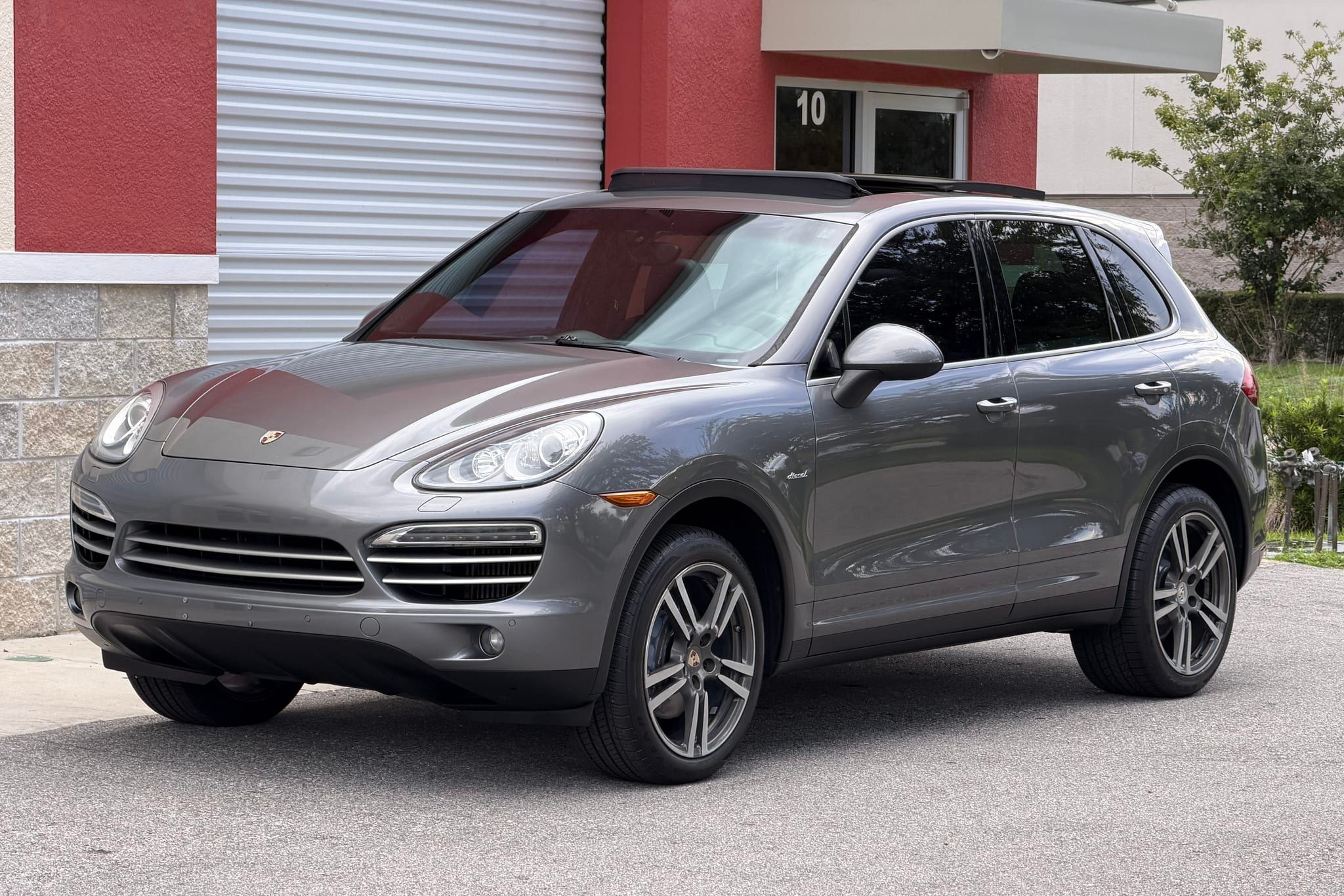 2014 Porsche Cayenne Platinum Edition