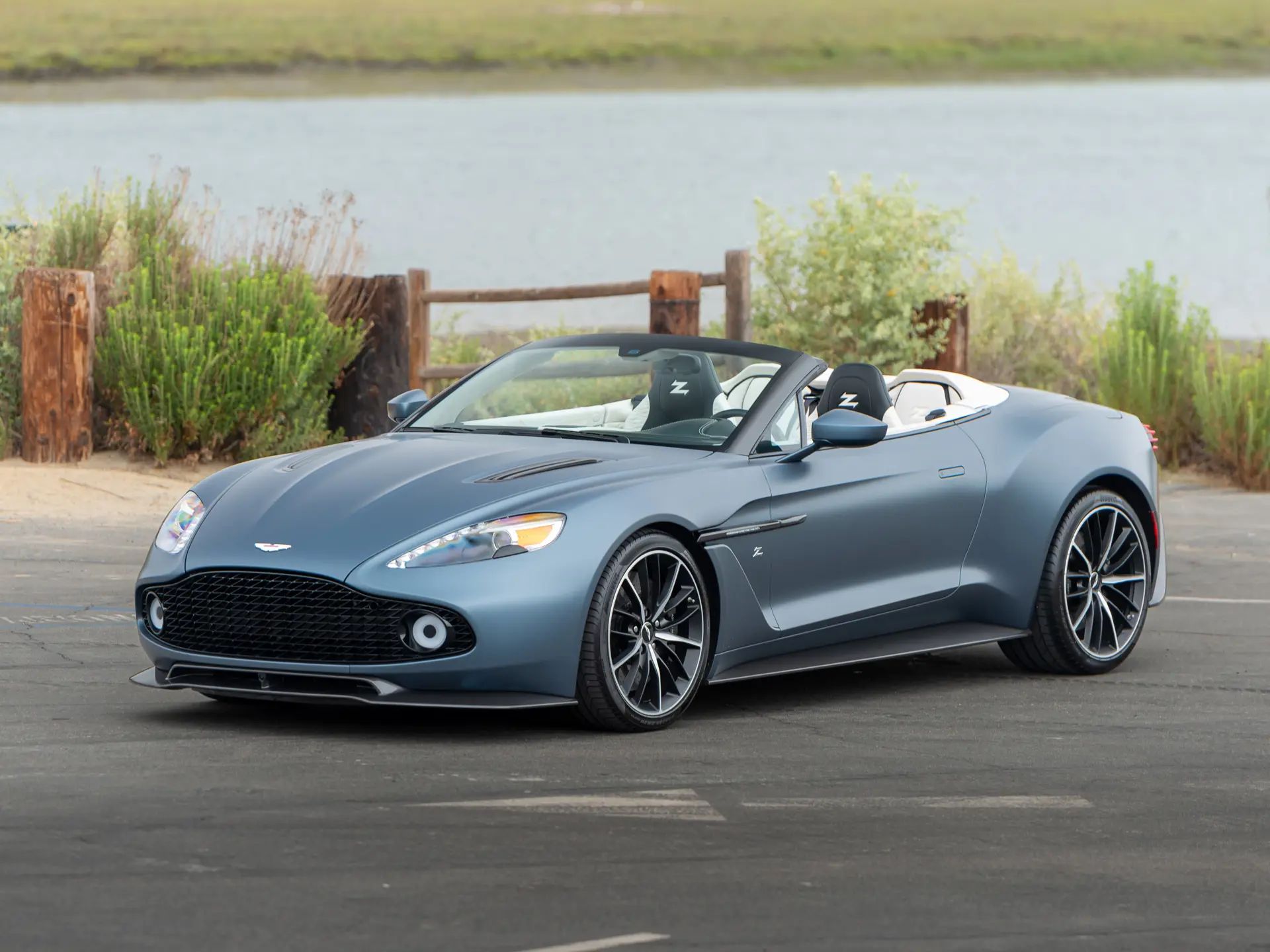 2018 Aston Martin Vanquish Volante