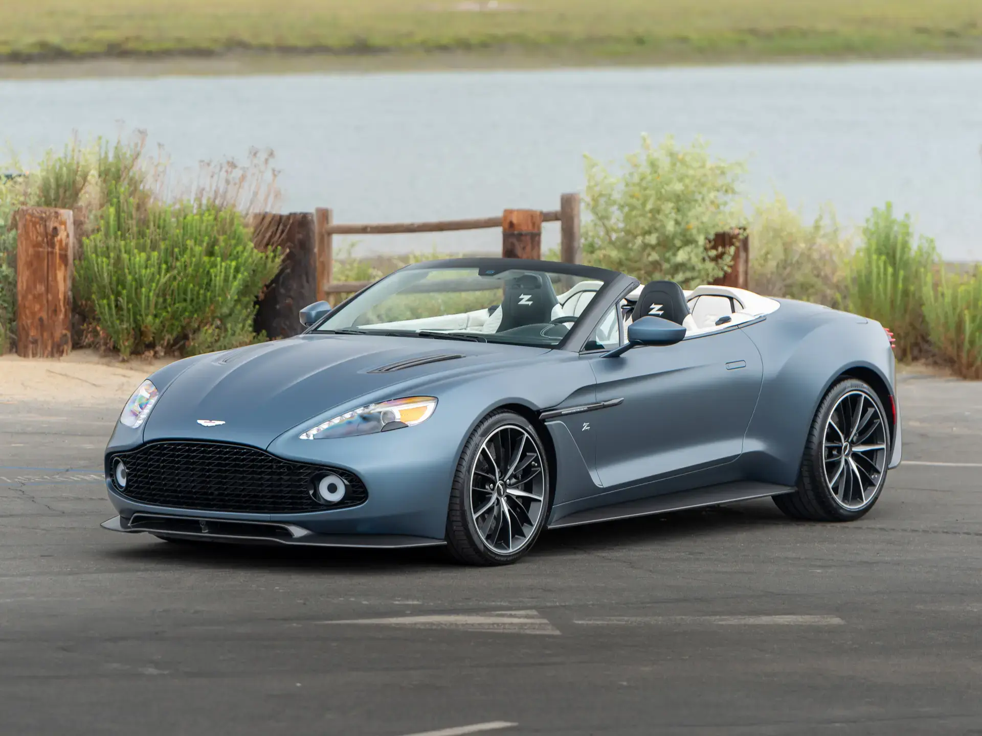 2018 Aston Martin Vanquish Volante