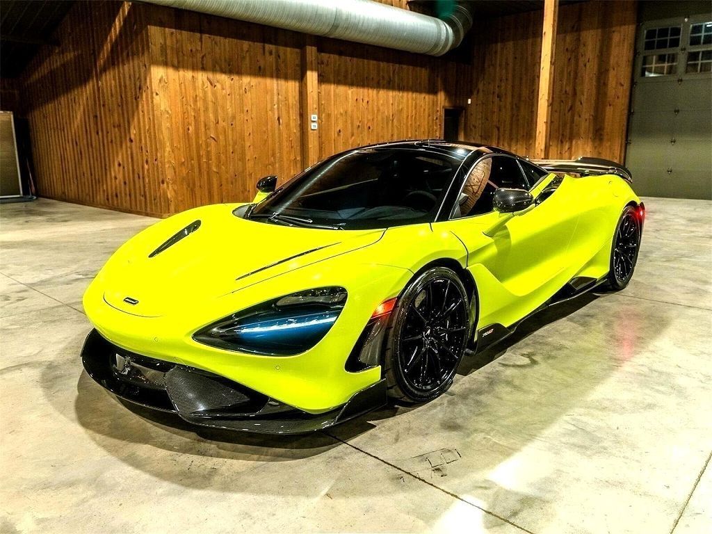 2021 McLaren 765LT Coupe