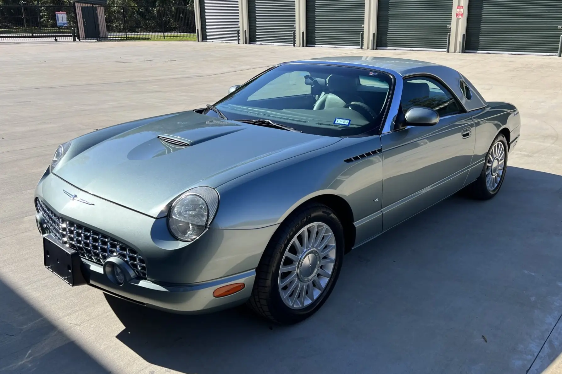 2004 Ford Thunderbird