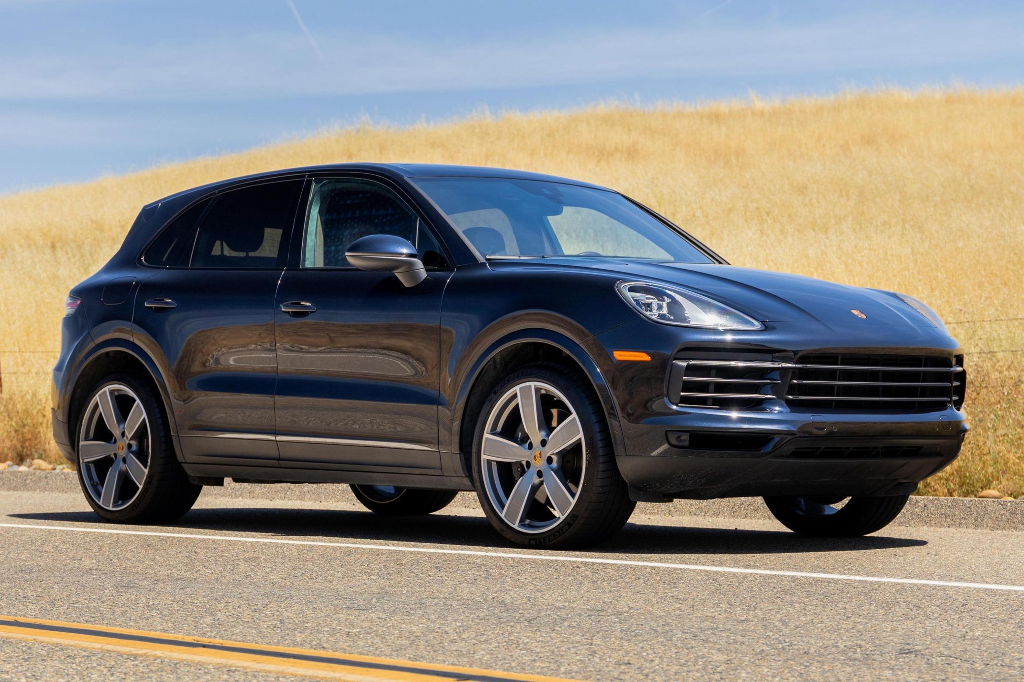 2023 Porsche Cayenne Platinum Edition