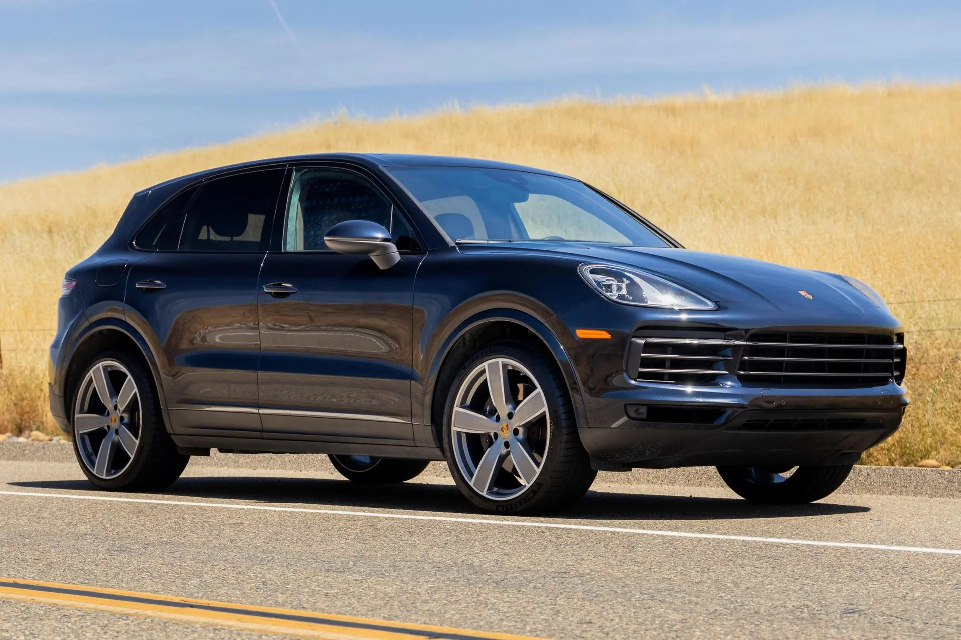 2023 Porsche Cayenne Platinum Edition