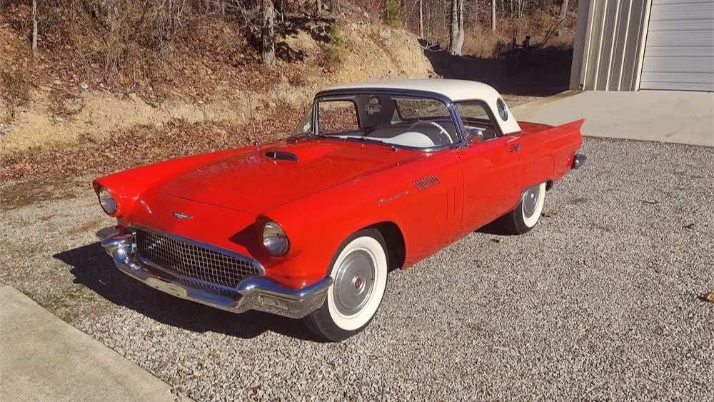 1957 Ford Thunderbird