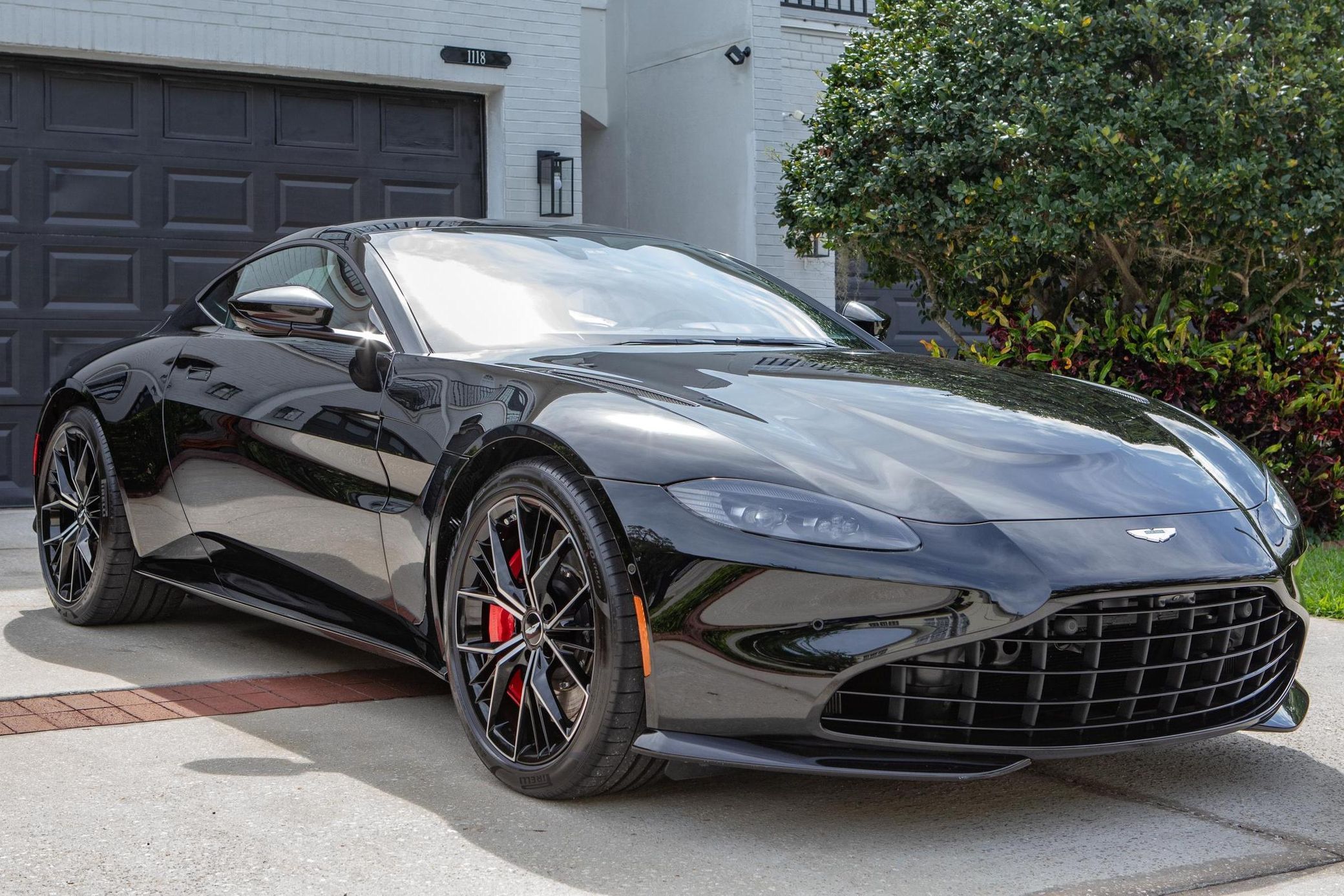 2021 Aston Martin Vantage V8