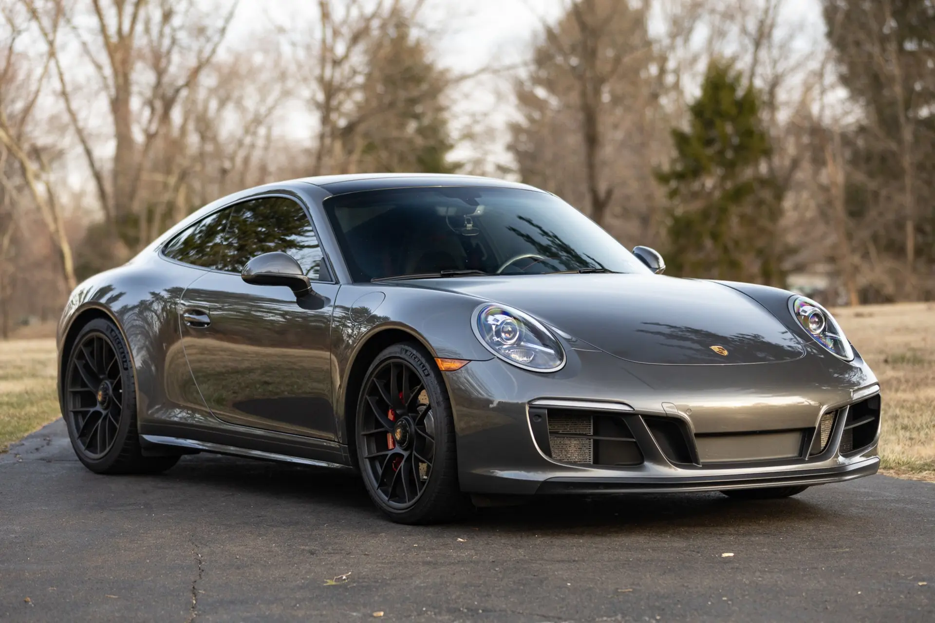 2019 Porsche 911 Carrera 4 GTS