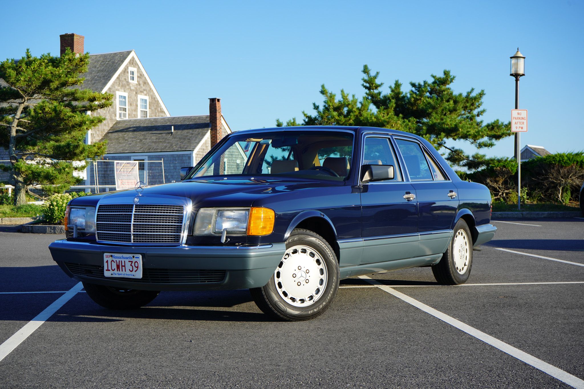 1988 Mercedes-Benz S-Class