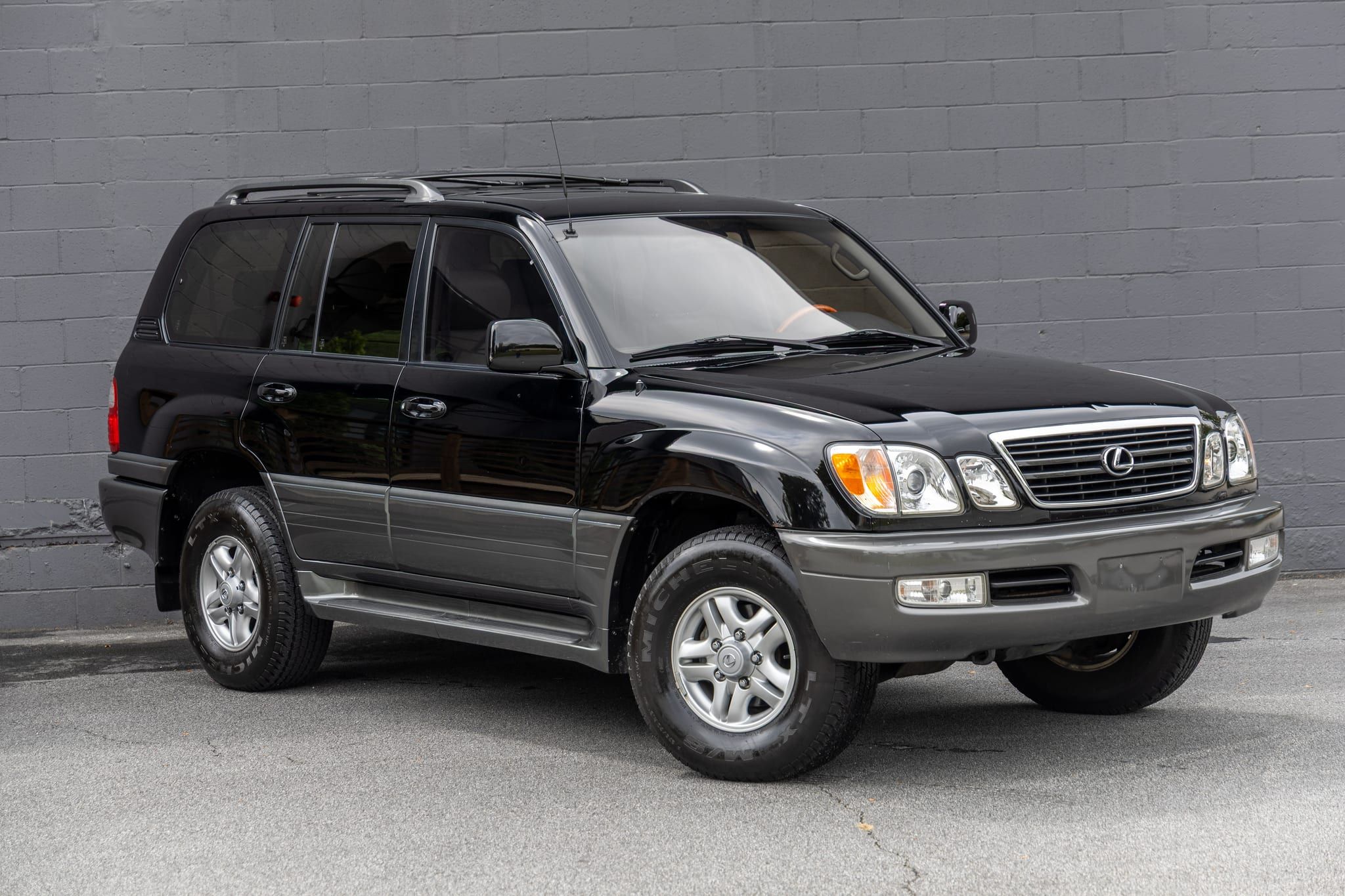 2000 Lexus LX
