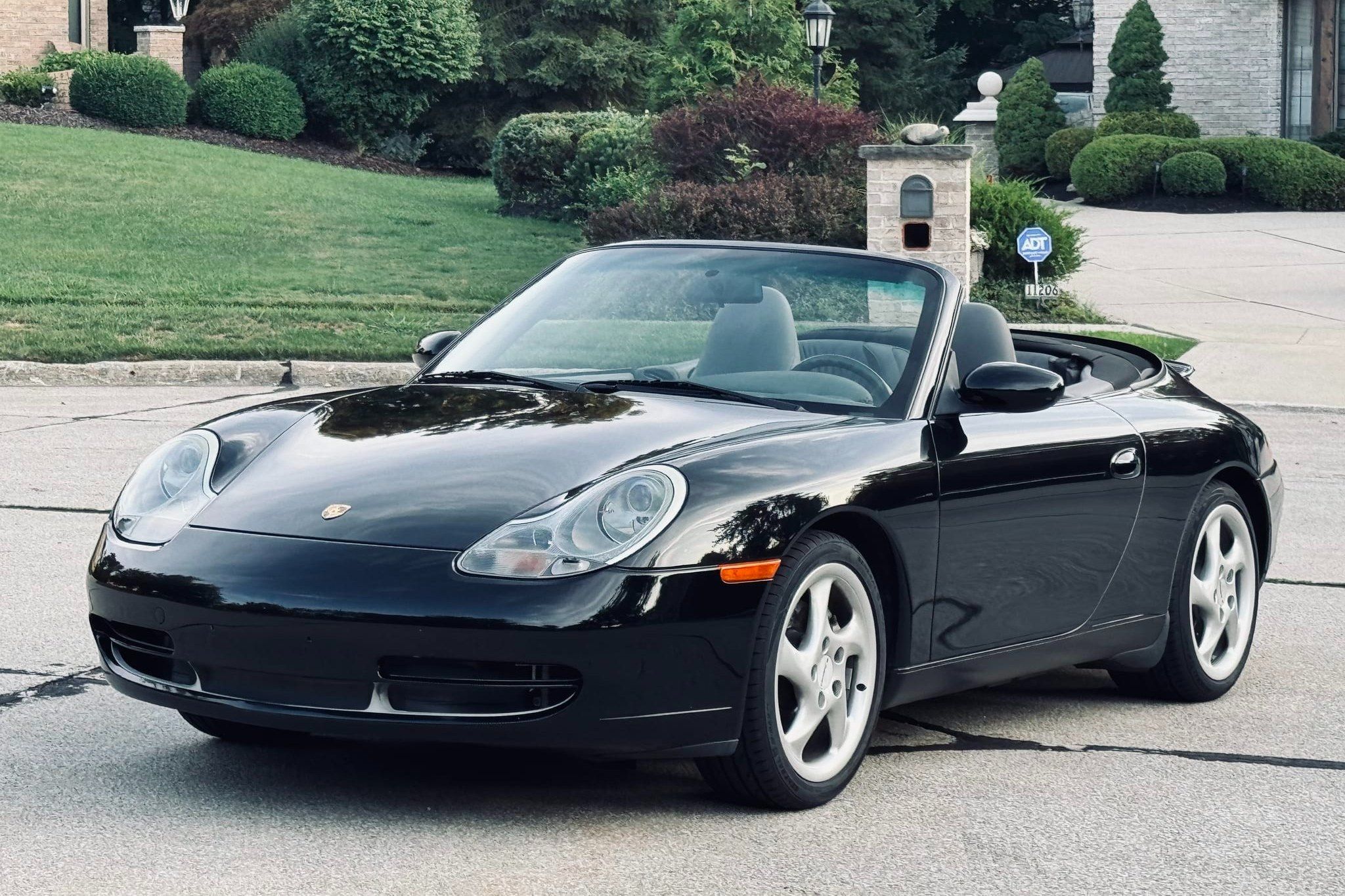 2001 Porsche 911 Carrera 4 Cabriolet