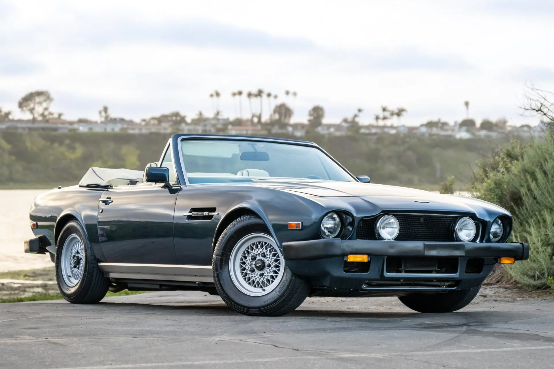 1987 Aston Martin V8 Volante
