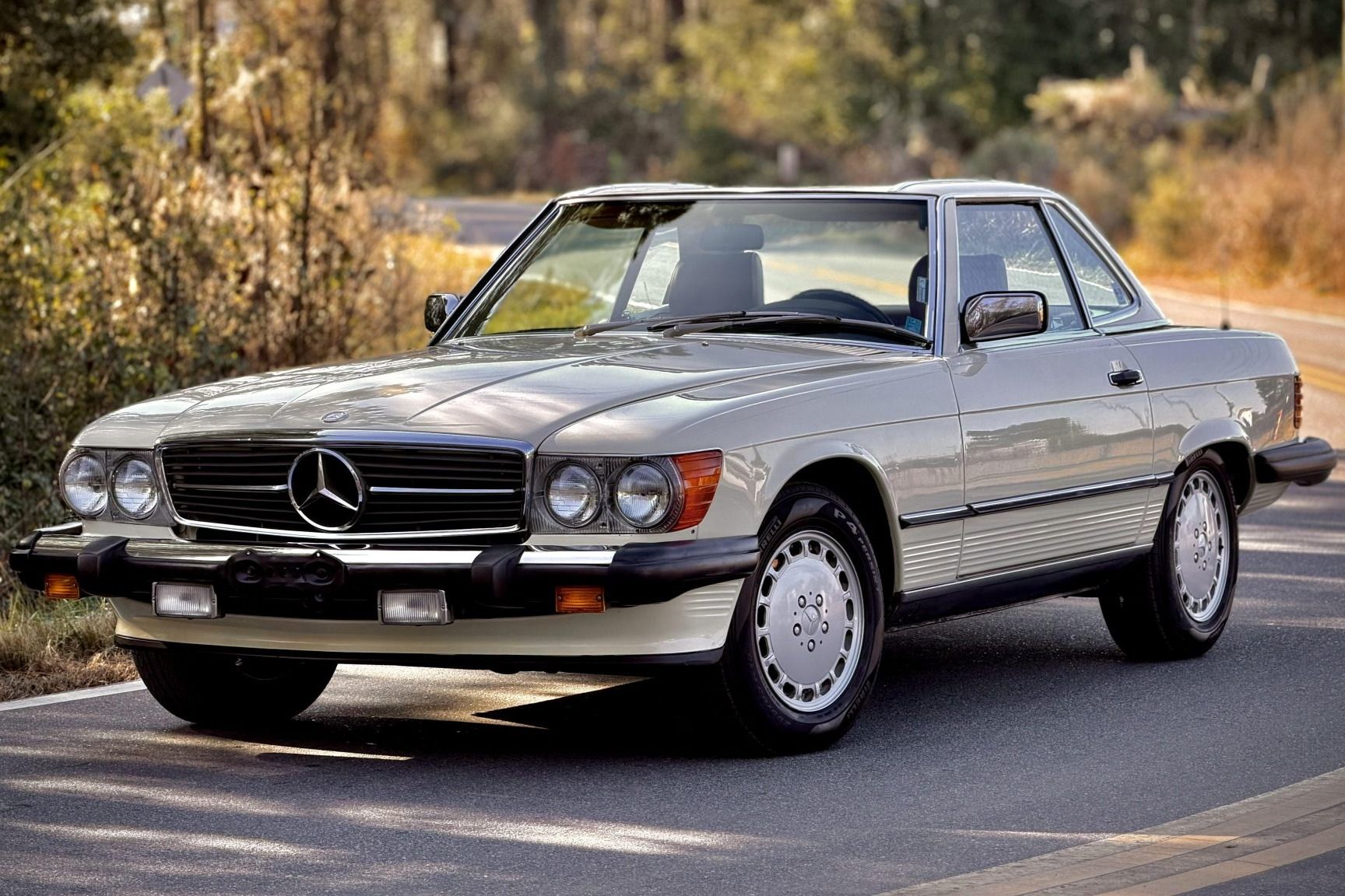 1986 Mercedes-Benz SL-Class 560SL