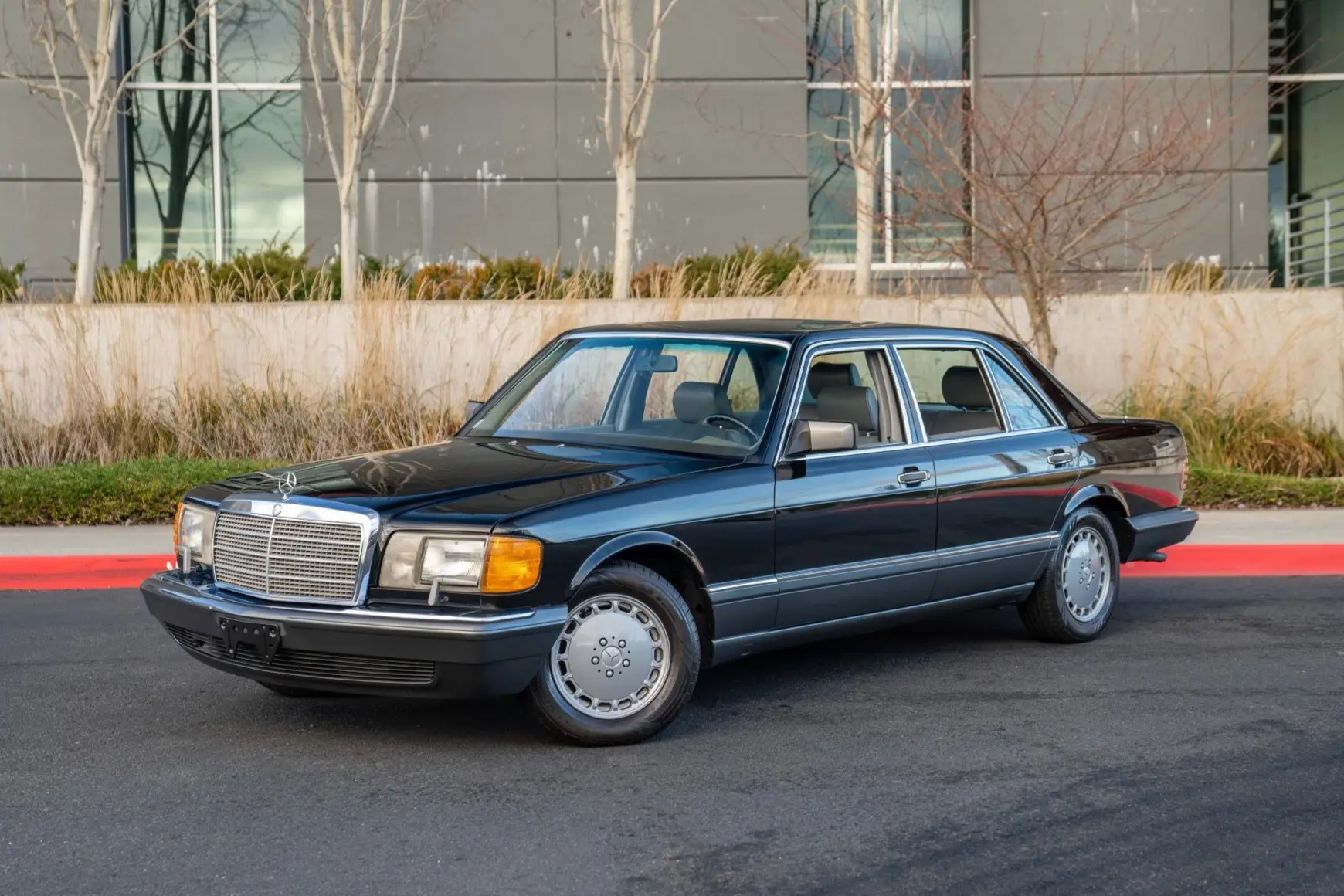 1990 Mercedes-Benz SL-Class 560SL
