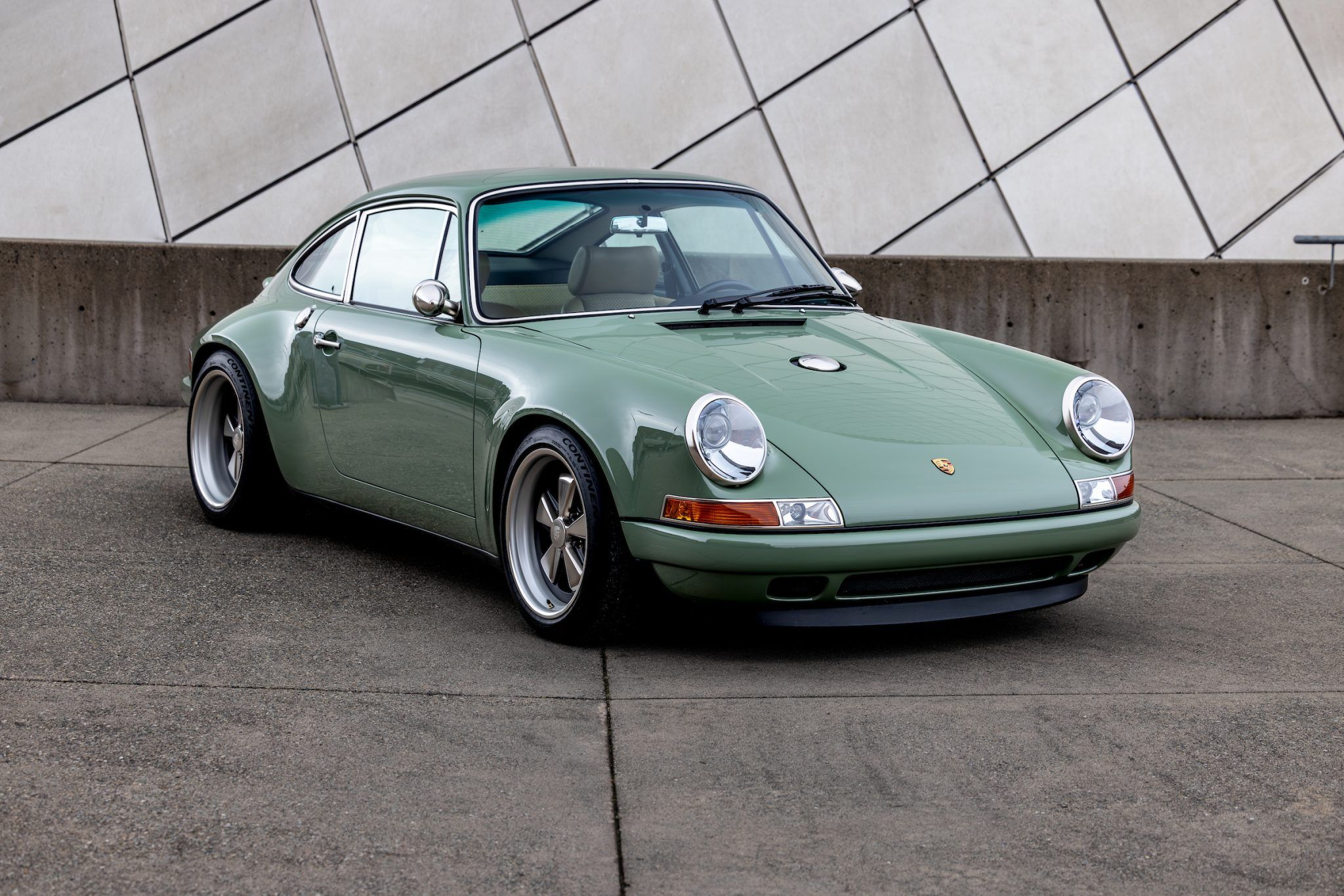 1991 Porsche 911 Carrera 2 Classic Study