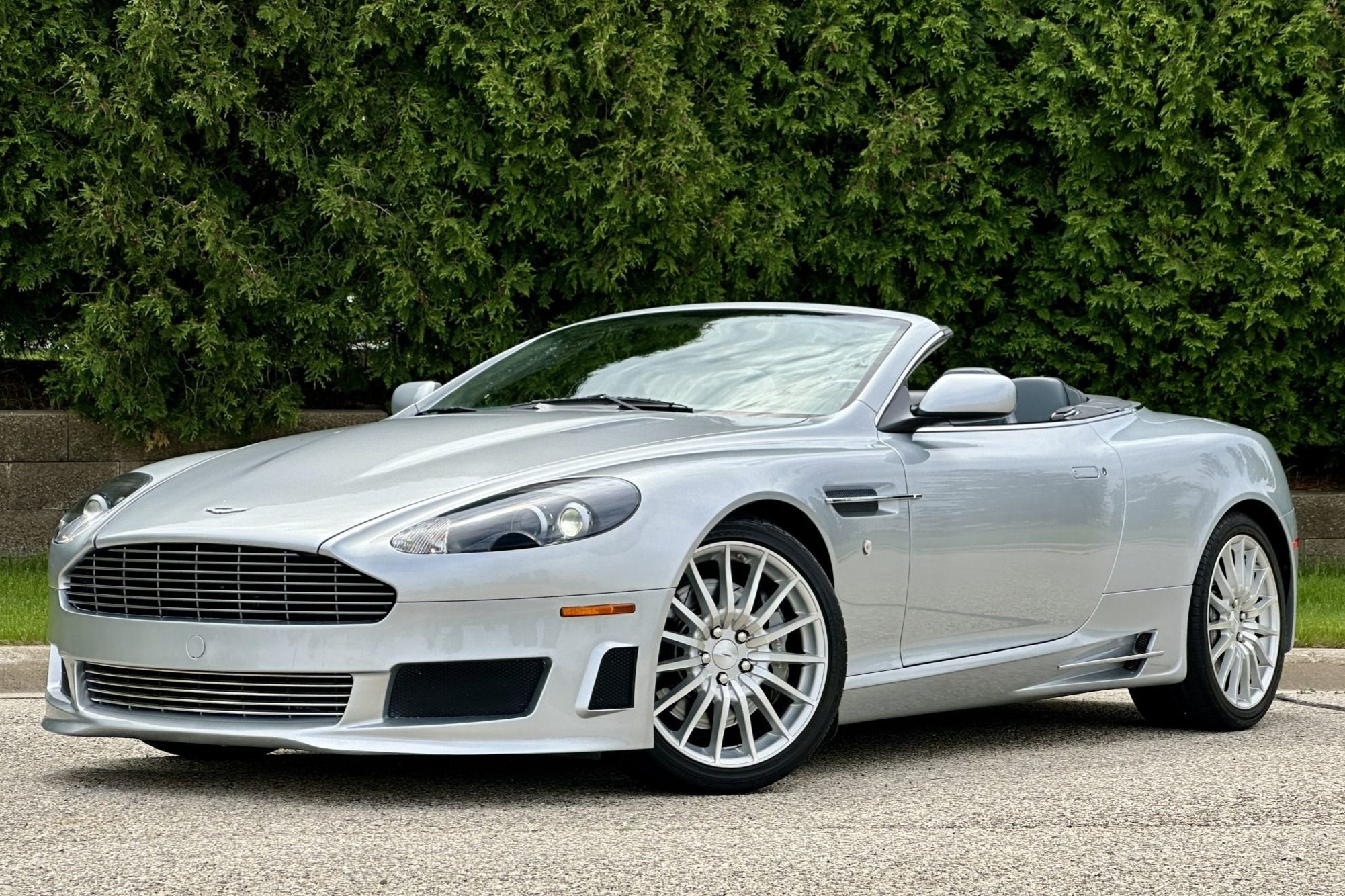 2006 Aston Martin DB9 Volante