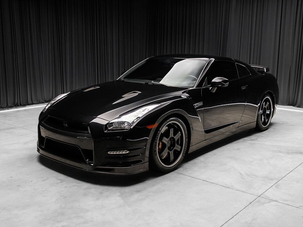 2014 Nissan GT-R Premium
