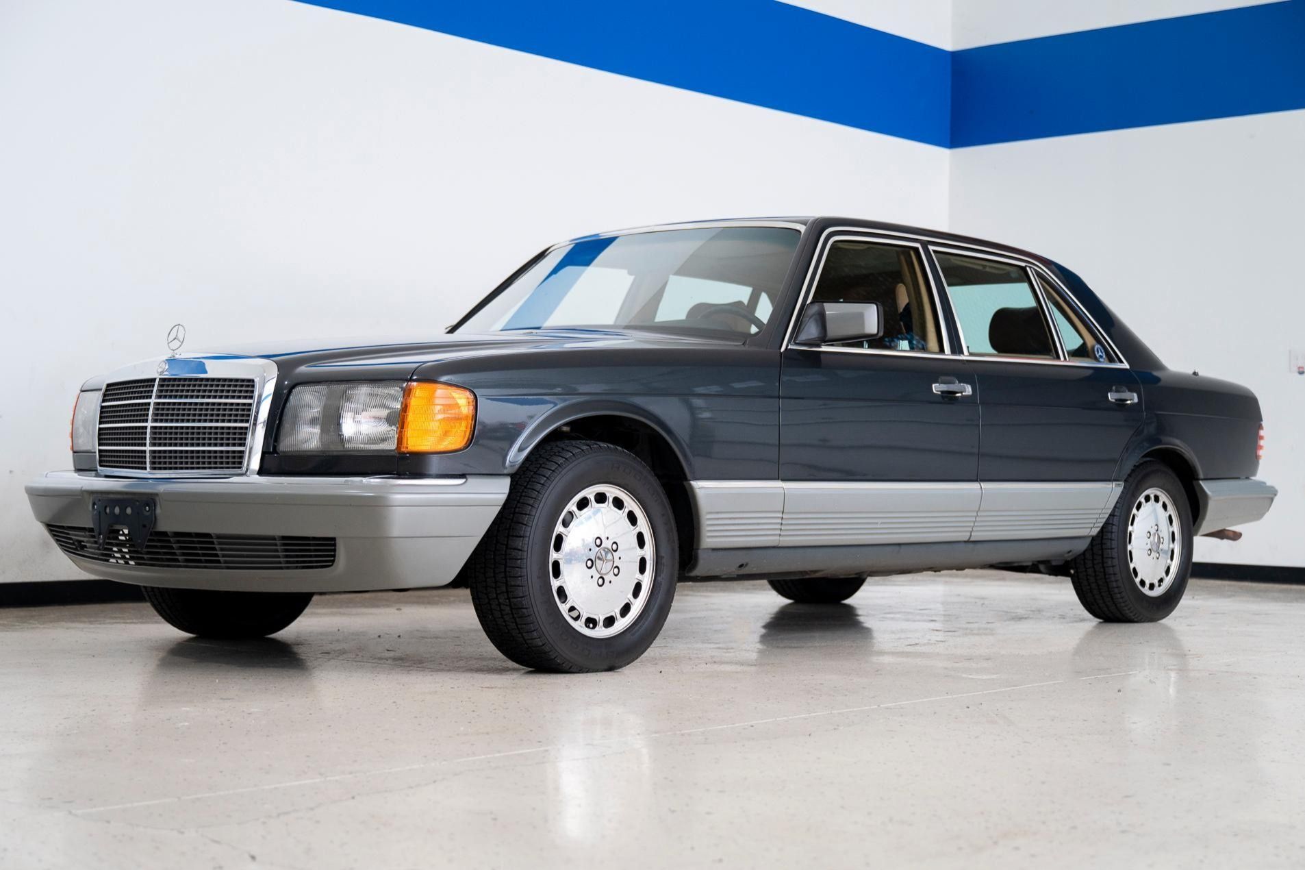 1985 Mercedes-Benz S-Class