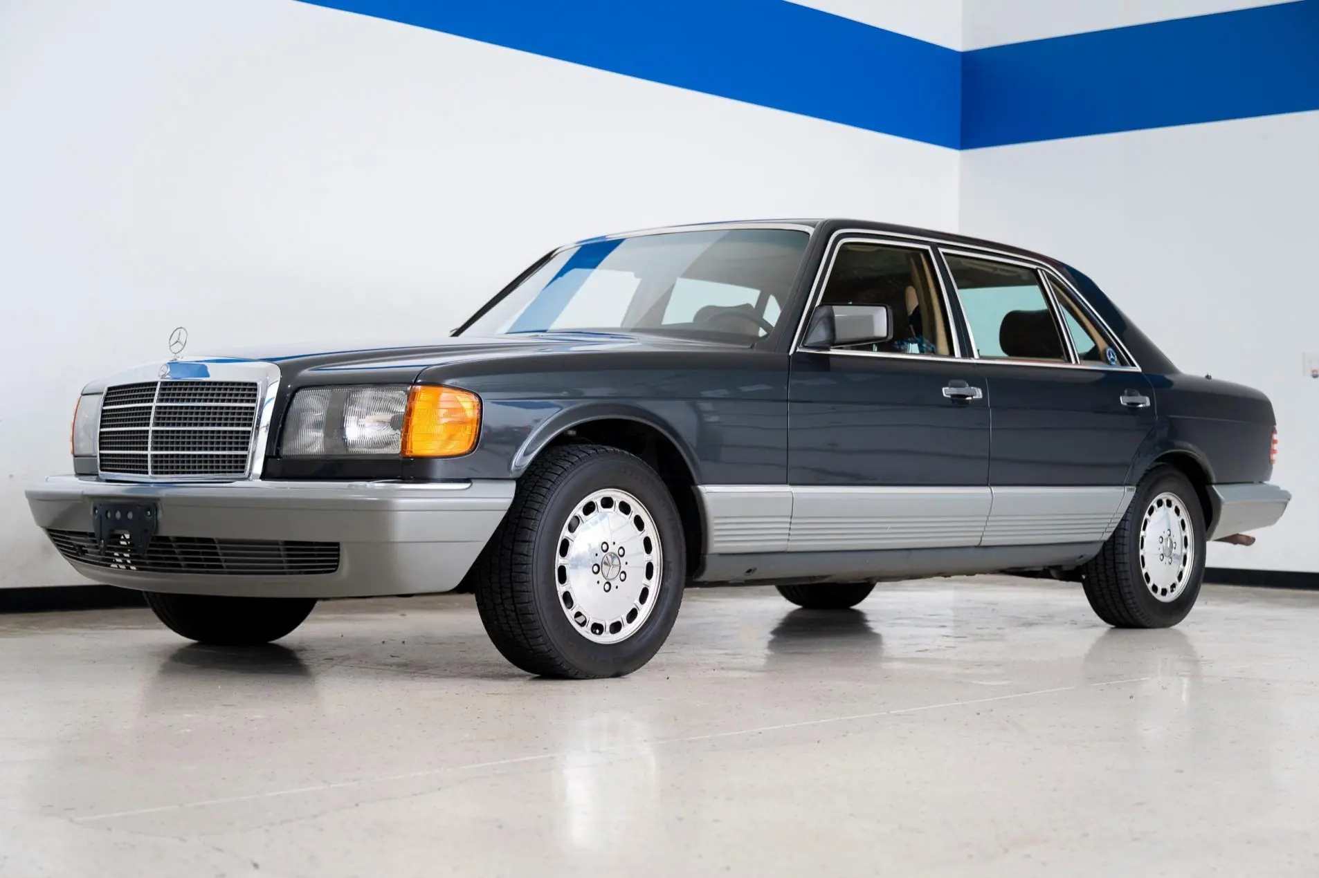 1985 Mercedes-Benz S-Class