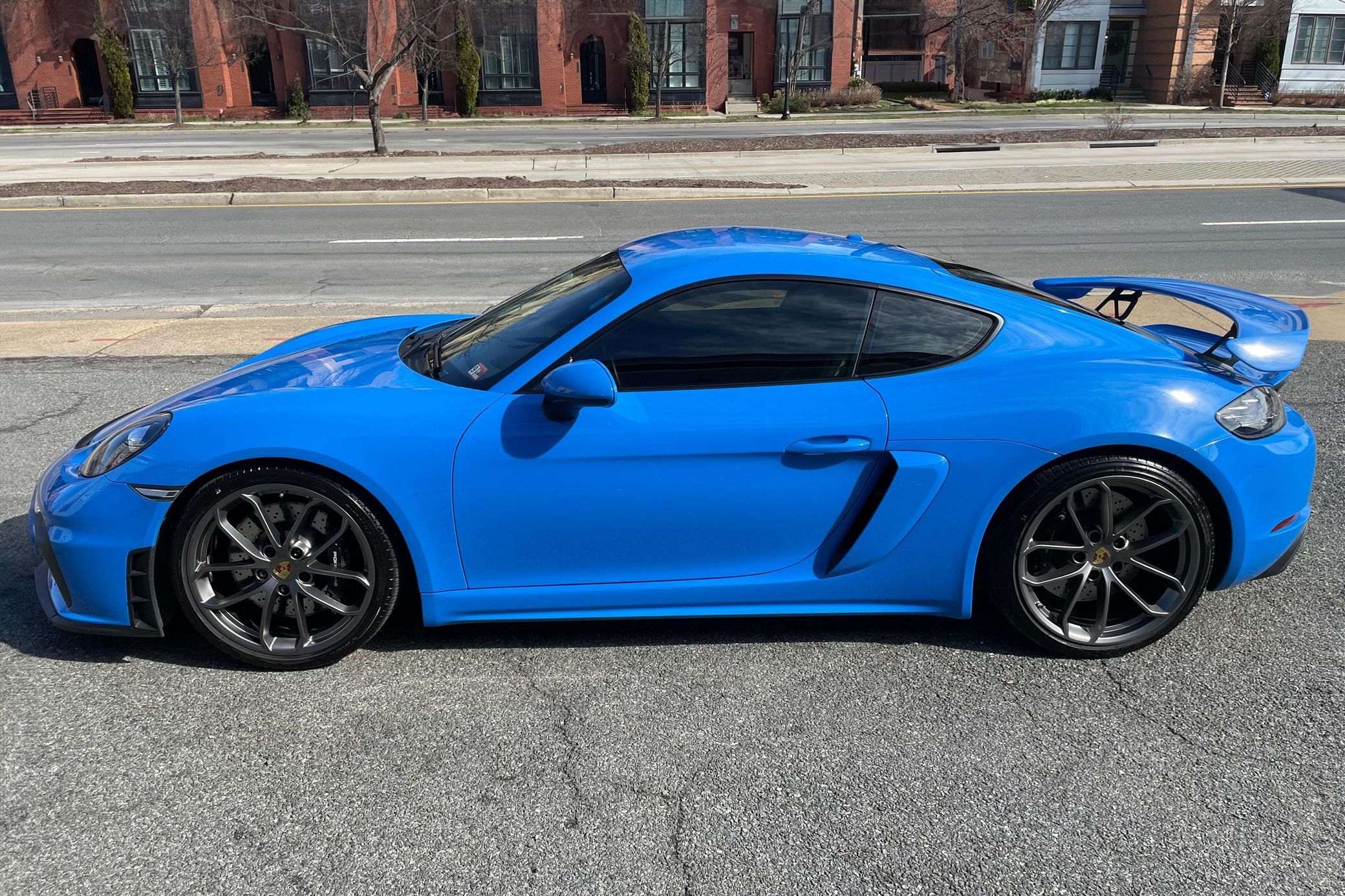 2022 Porsche Cayman GT4