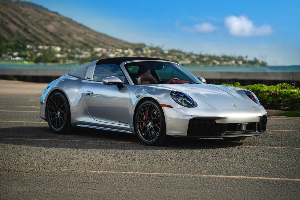 2025 Porsche 911 Targa 4 GTS