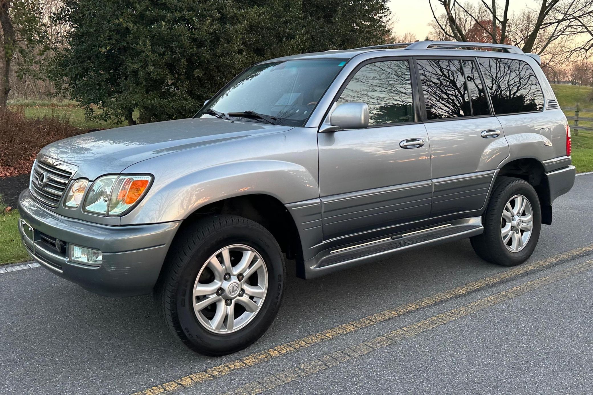 2005 Lexus LX