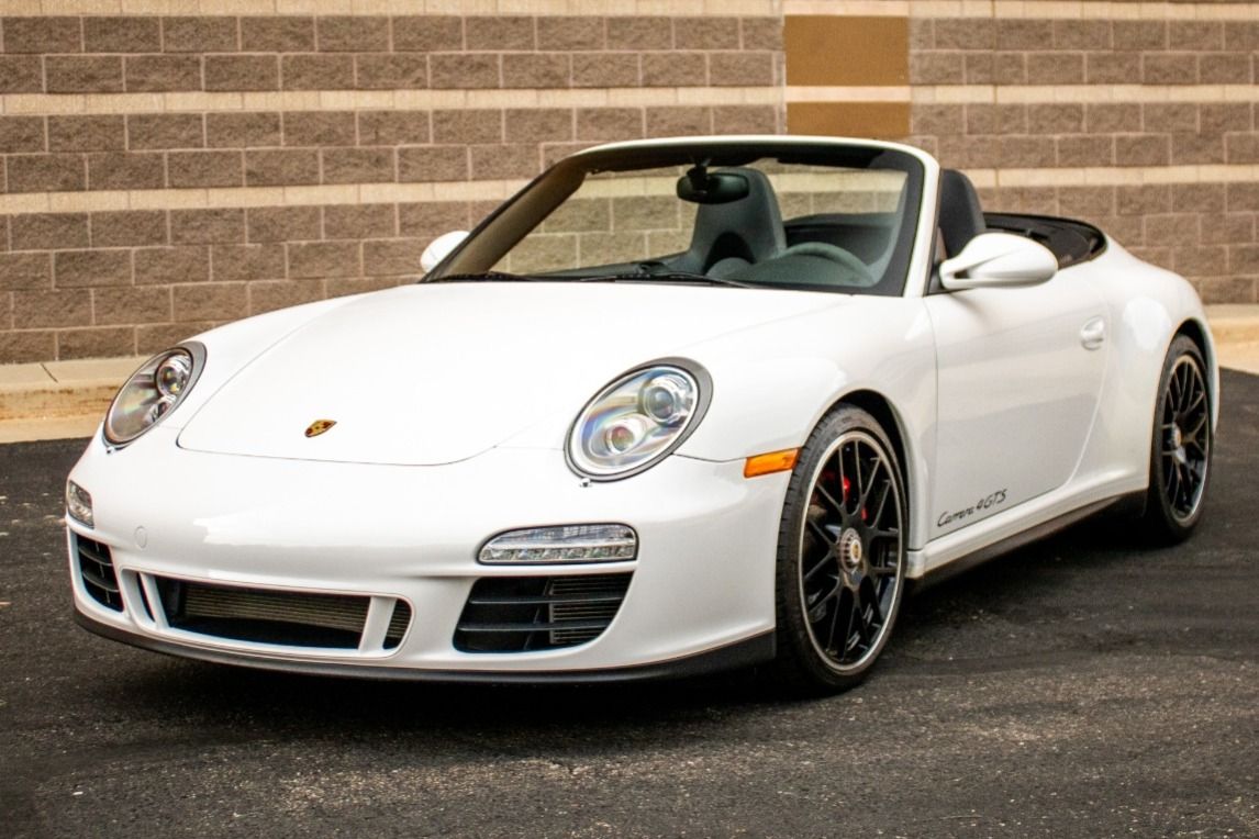 2012 Porsche 911 Carrera 4