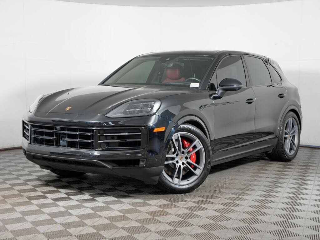 2024 Porsche Cayenne S