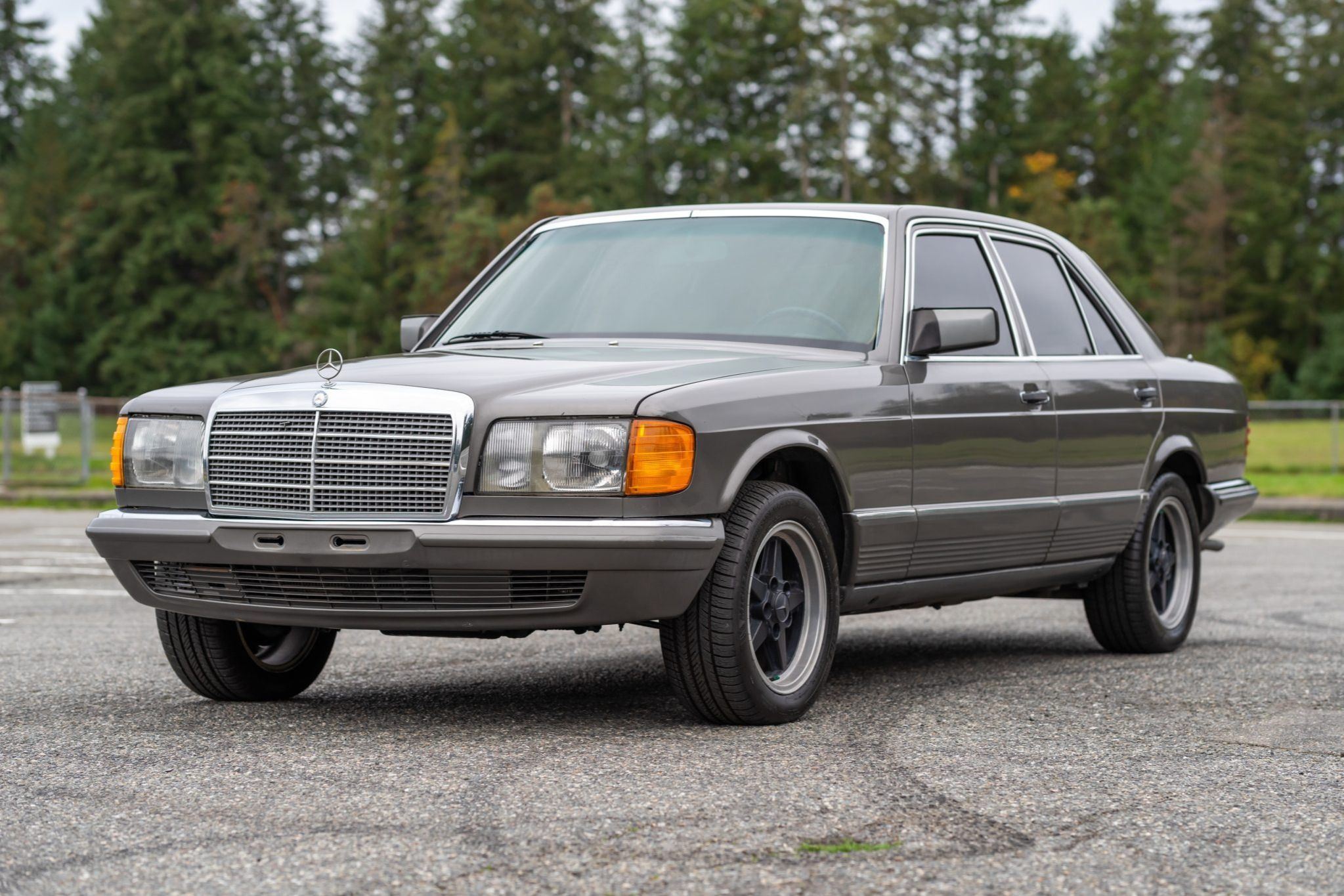 1985 Mercedes-Benz S-Class