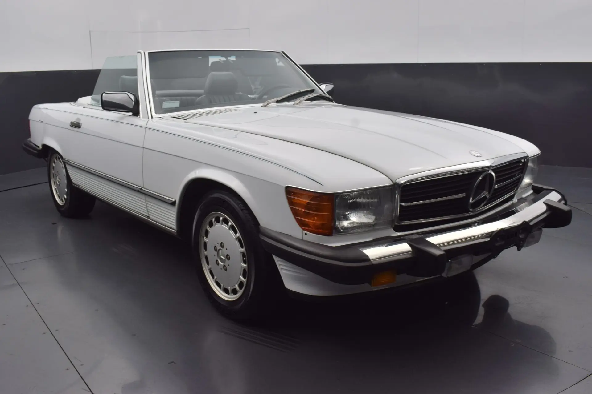 1989 Mercedes-Benz SL-Class 560SL