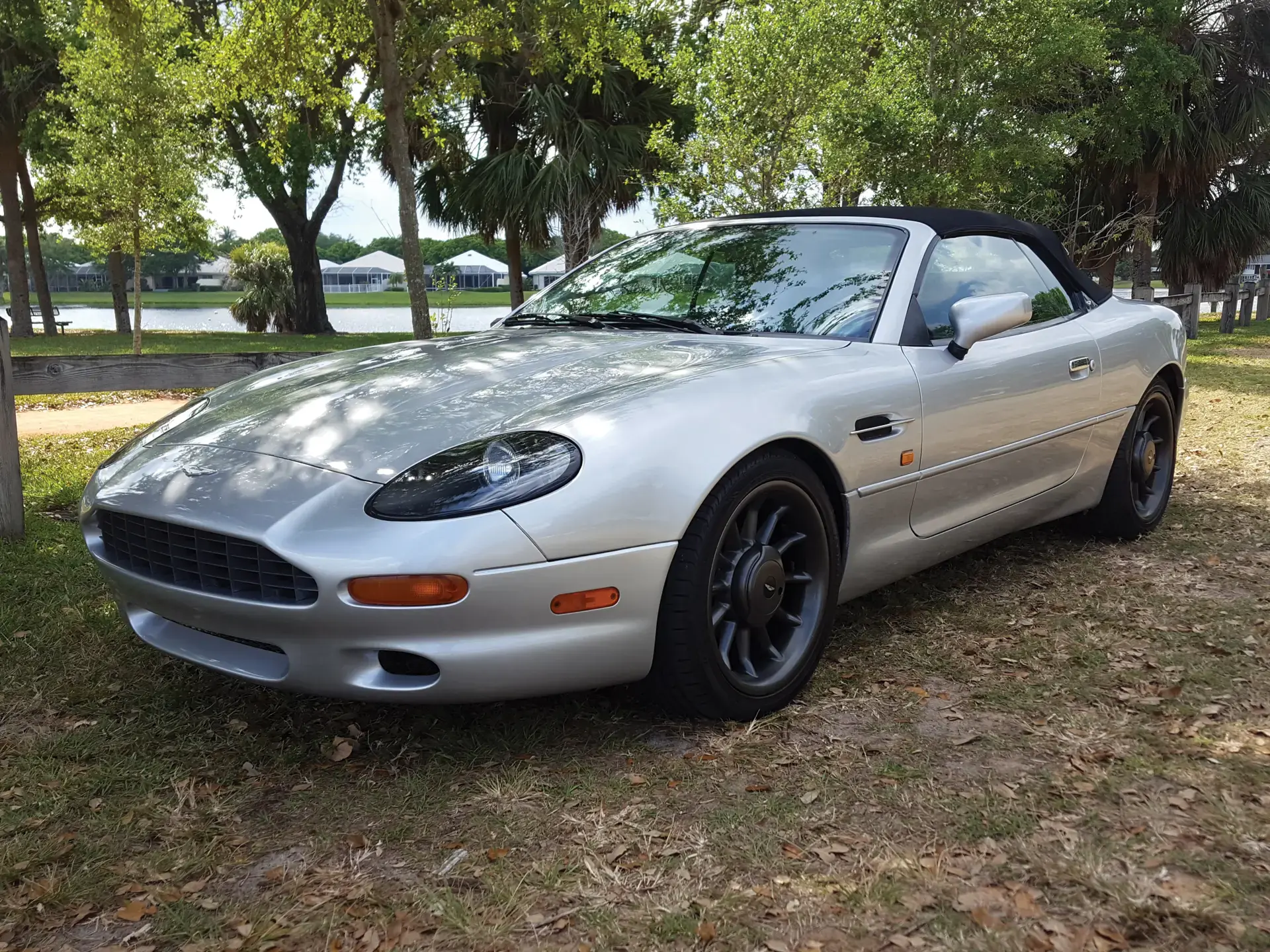 1998 Aston Martin DB7 Volante