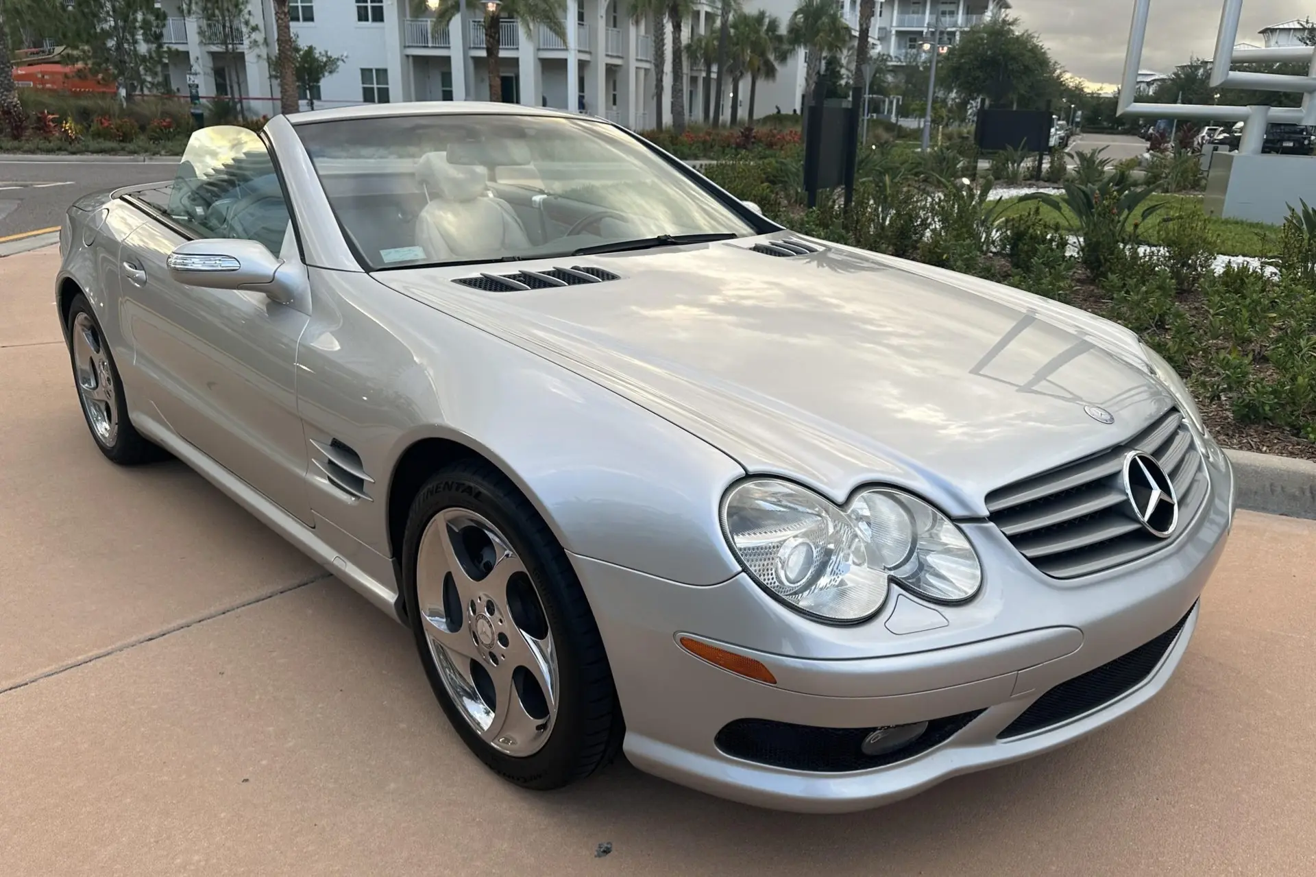 2004 Mercedes-Benz SL-Class SL500
