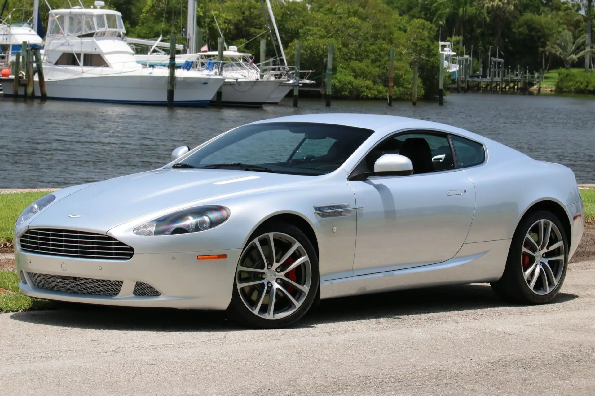 2011 Aston Martin DB9 Coupe