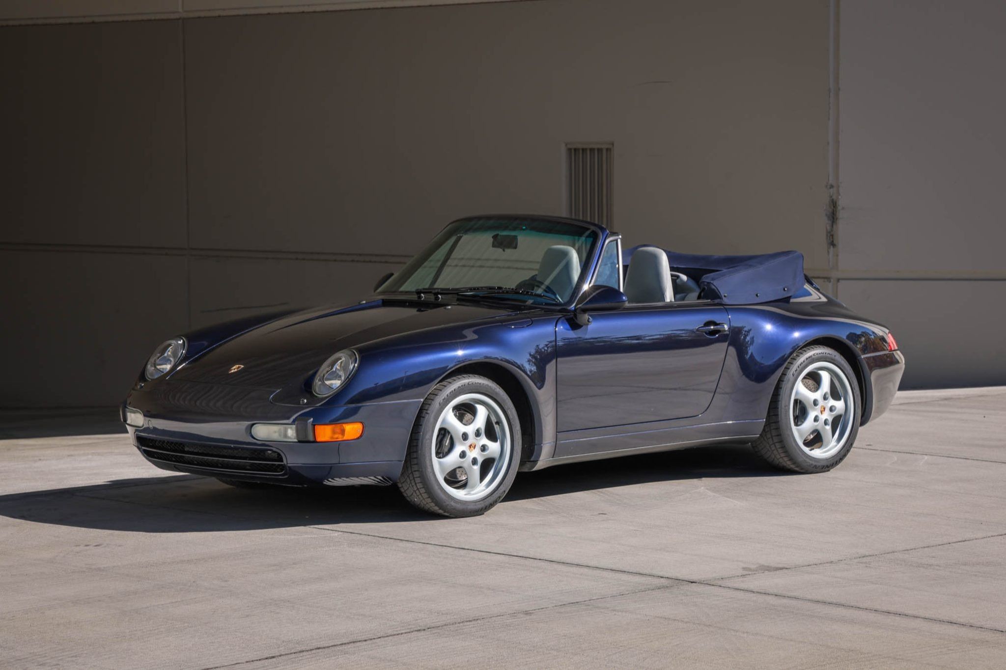 1995 Porsche 911 Carrera Cabriolet