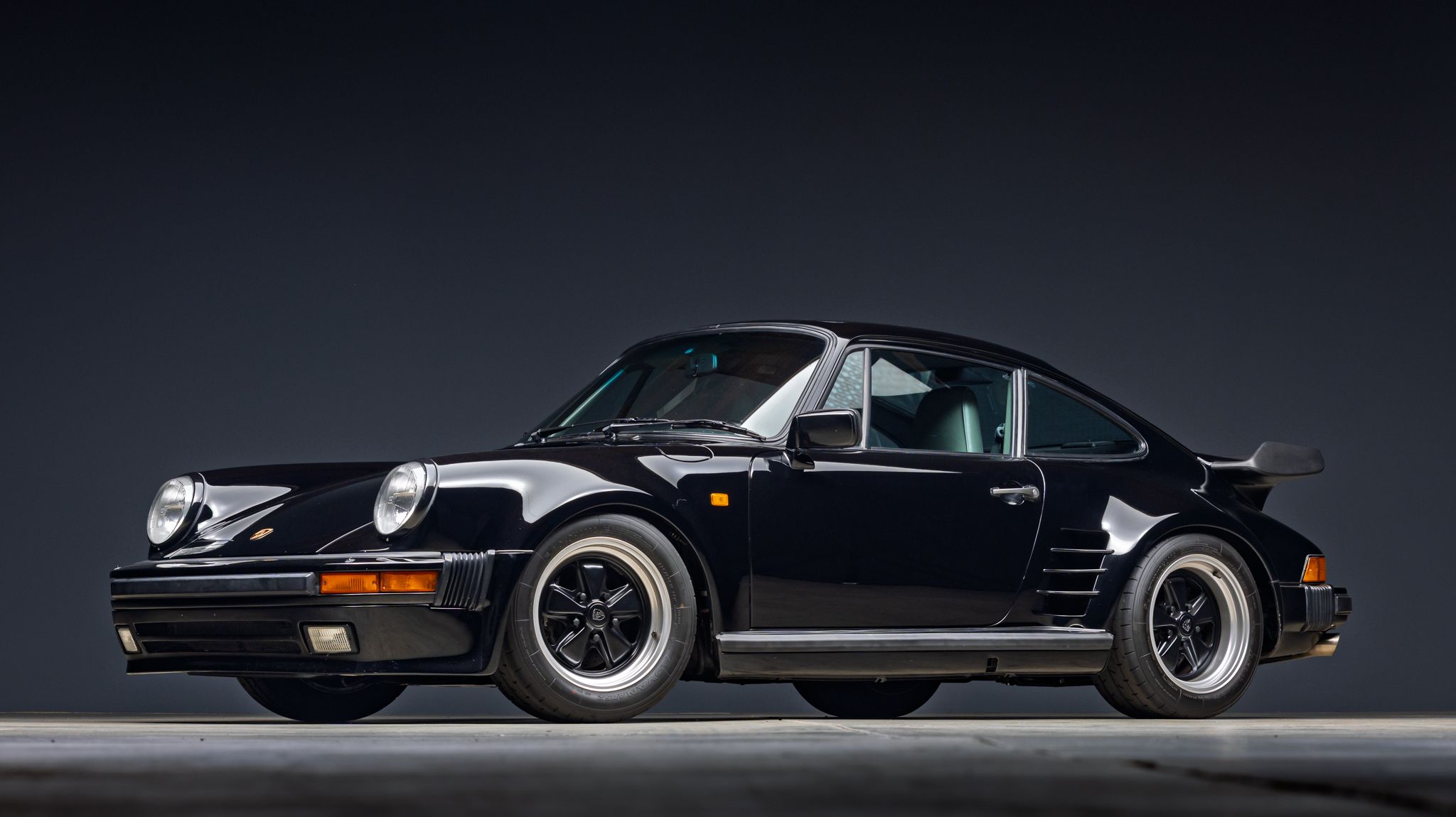 1986 Porsche 911 Turbo Slantnose