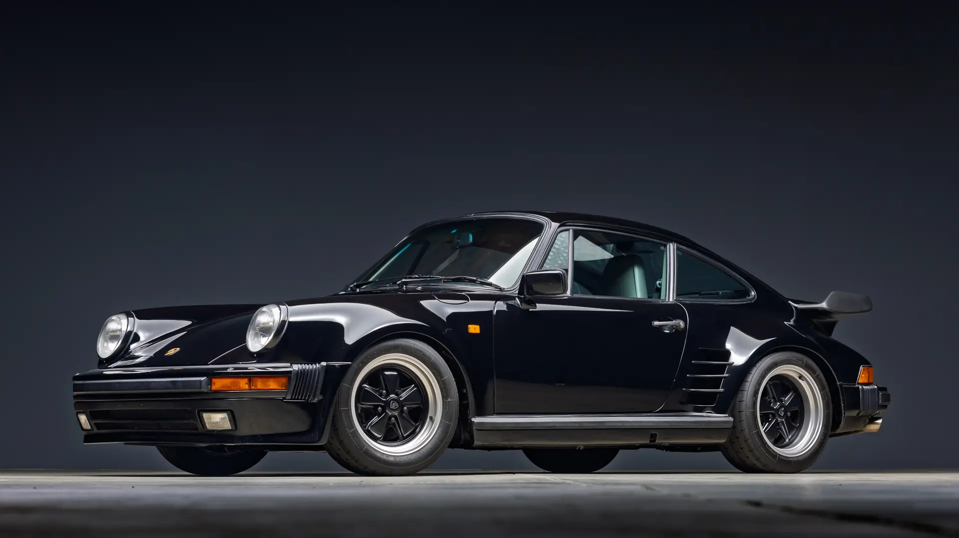 1986 Porsche 911 Turbo Slantnose