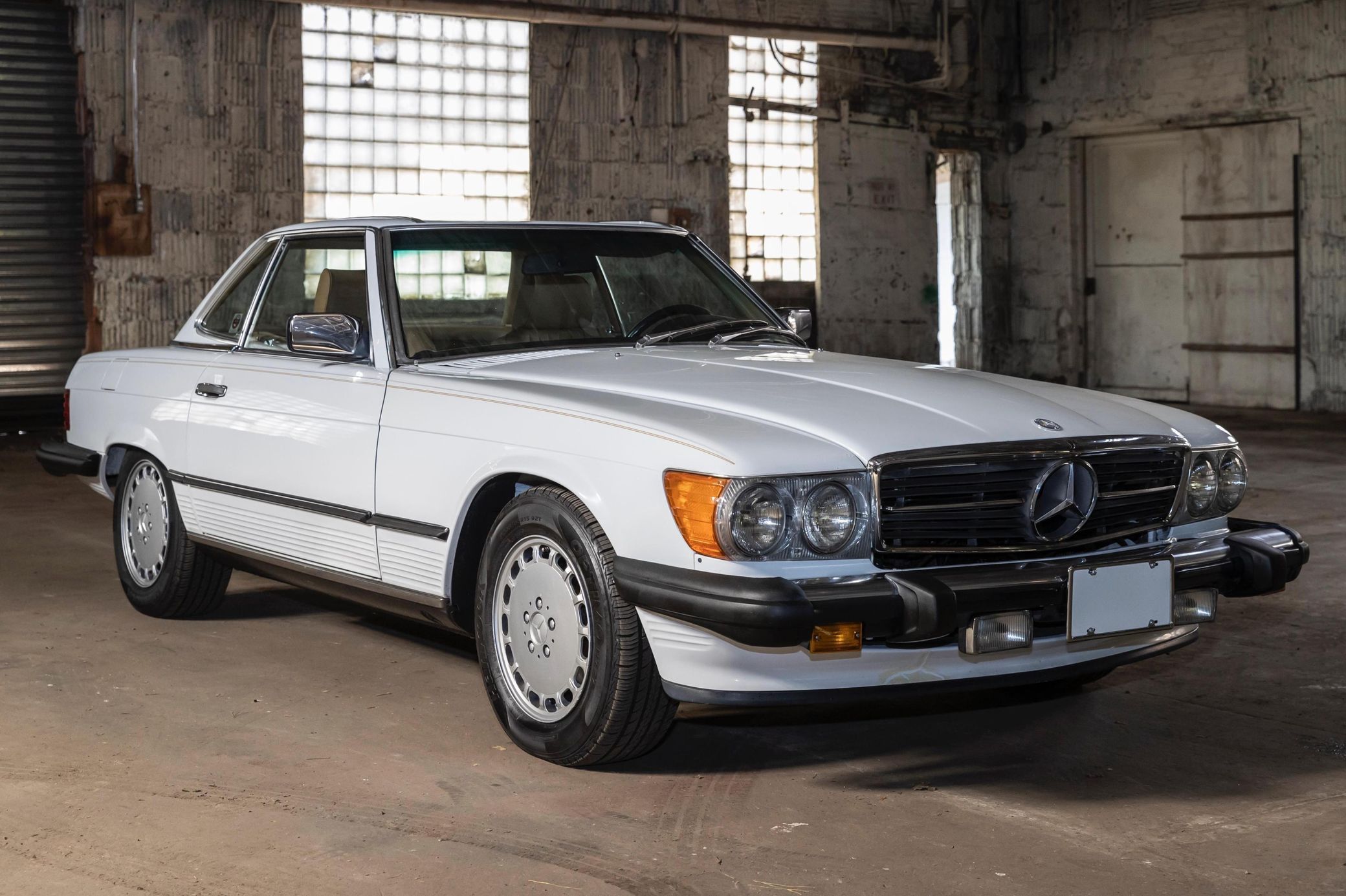1988 Mercedes-Benz SL-Class 560SL