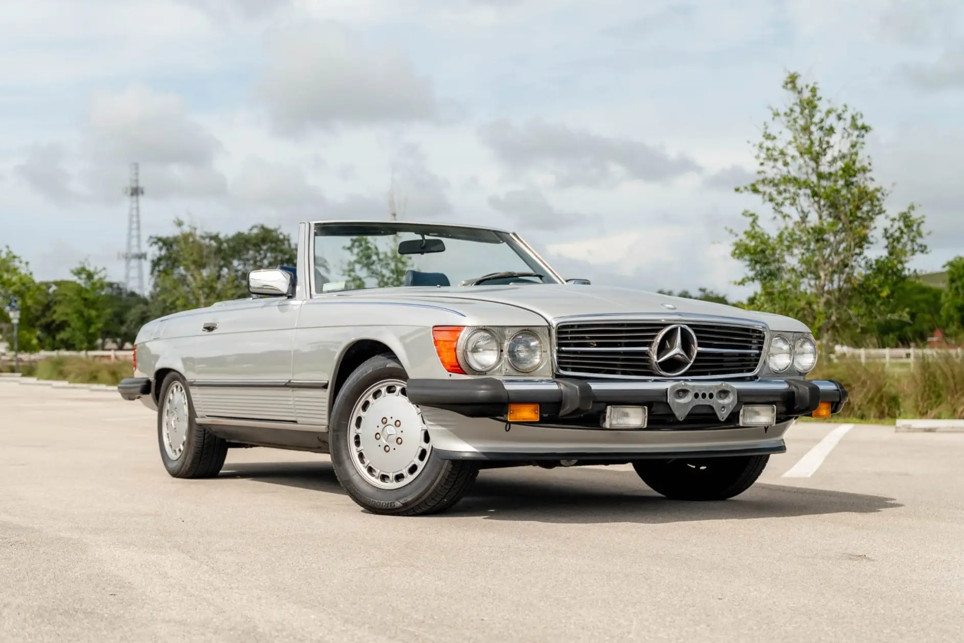 1989 Mercedes-Benz SL-Class 560SL