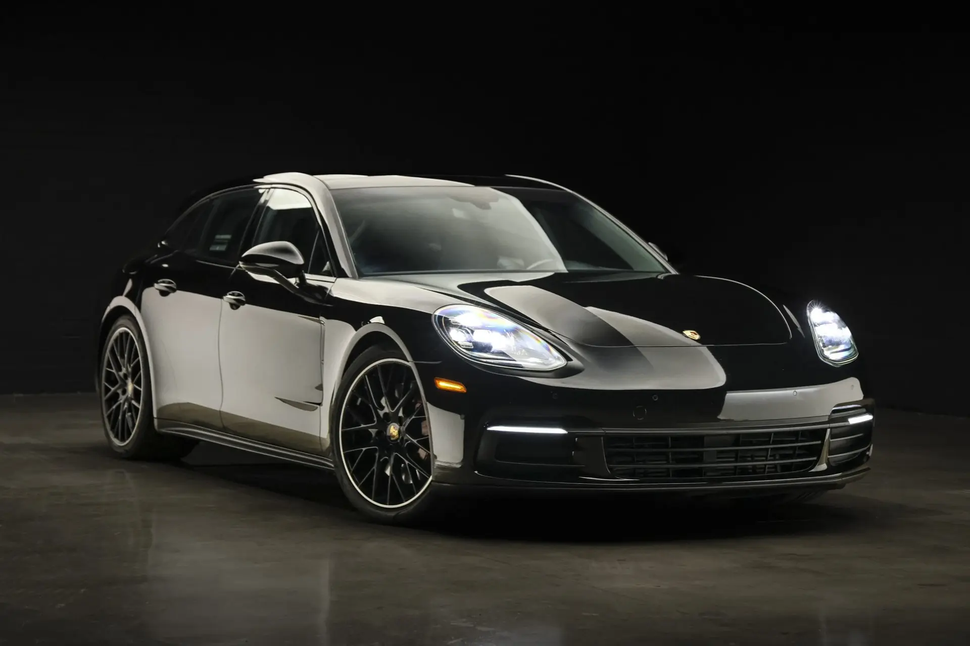 2018 Porsche Panamera 4