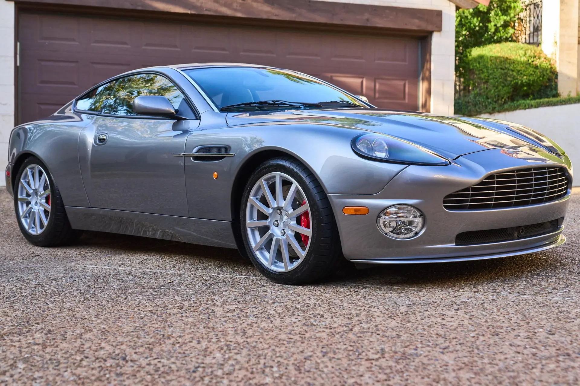 2005 Aston Martin Vanquish V12 Vanquish