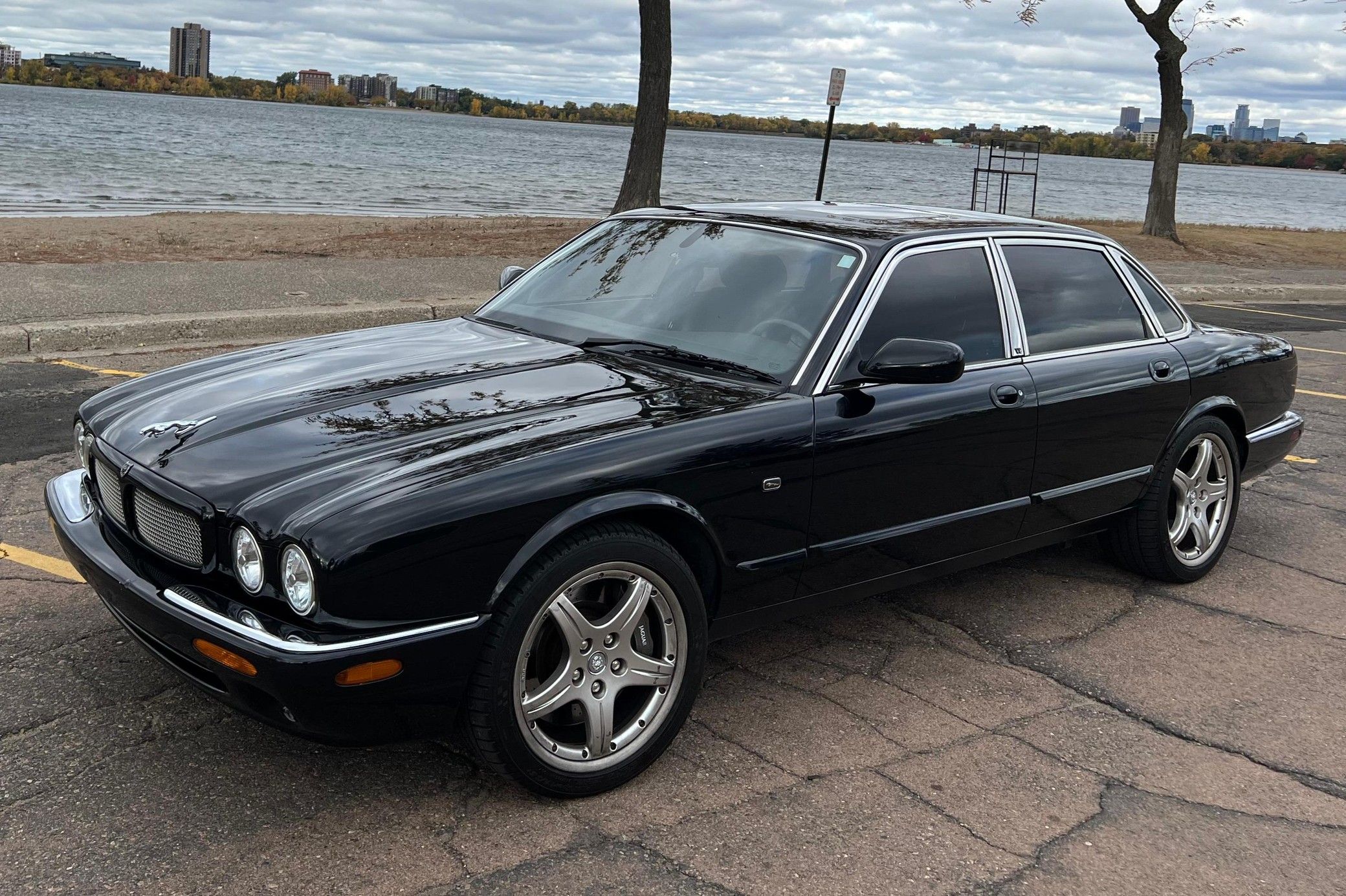 2003 Jaguar XJR