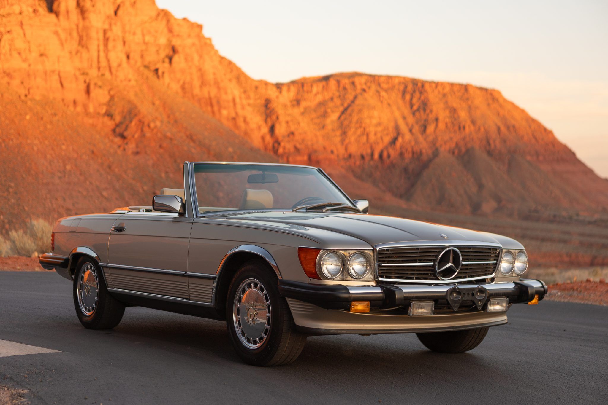 1989 Mercedes-Benz SL-Class 560SL