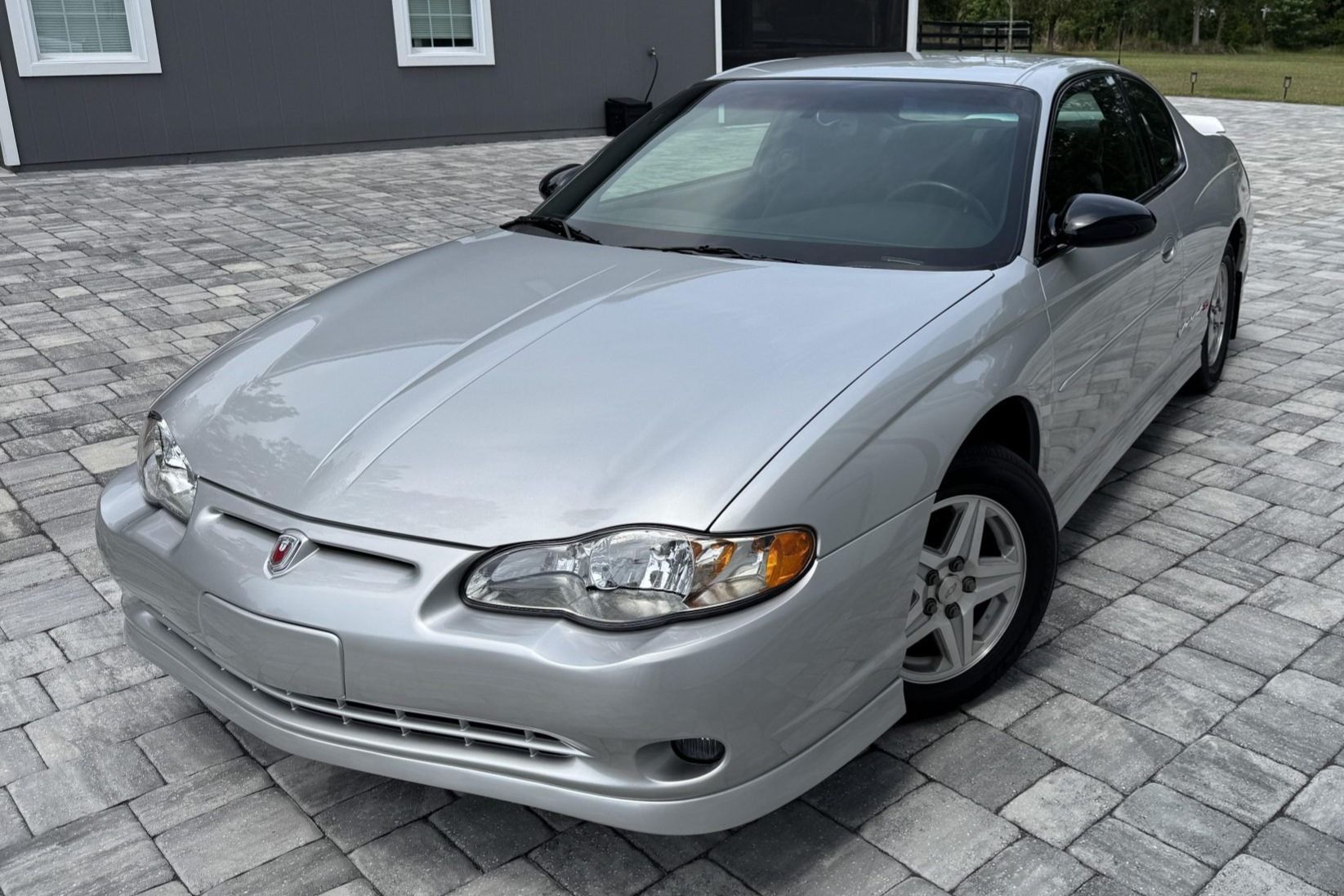 2002 Chevrolet Monte Carlo